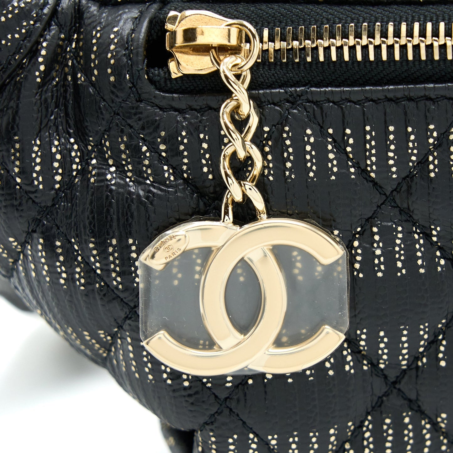 Chanel Seasonal Waist Bag Calfskin Black/Gold