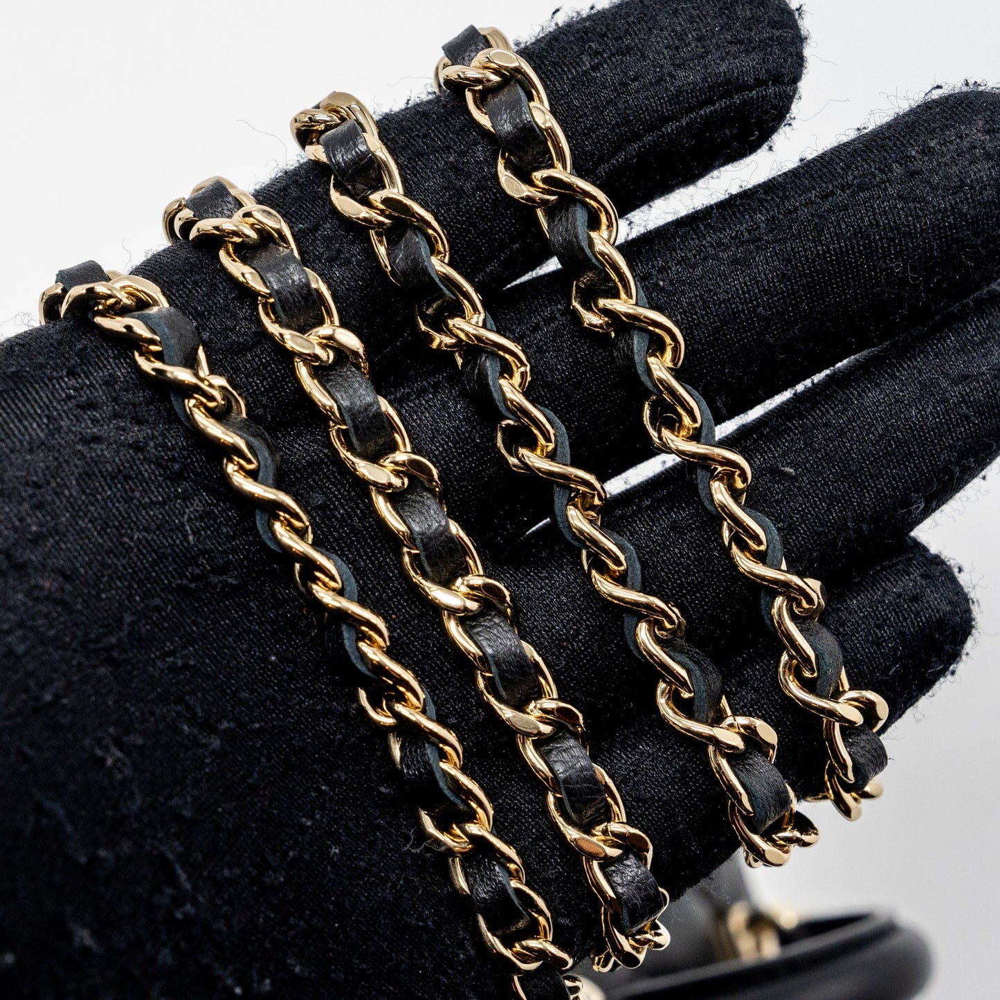 Chanel top handle mini vanity with chain lambskin black L (microchip)