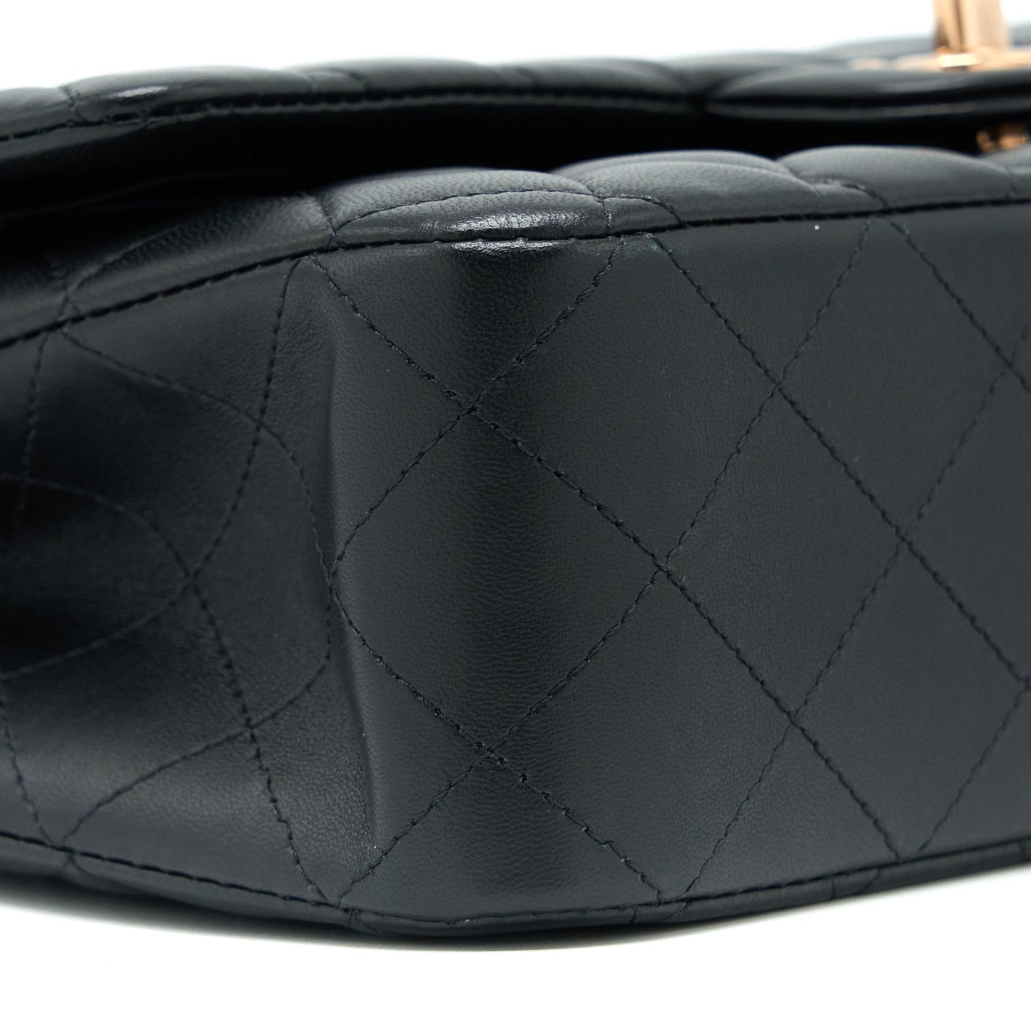 Chanel Medium Classic Flap Bag Lambskin Black R (Microchip)