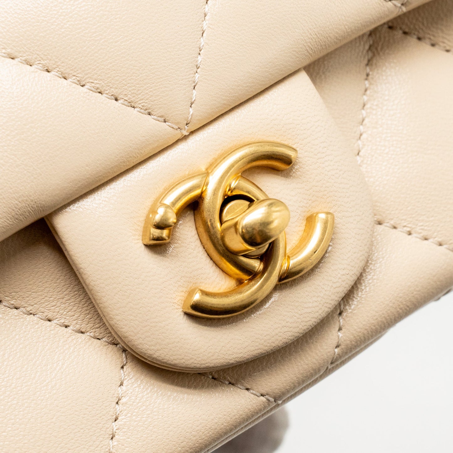 Chanel 25c Coco Love Adjustable Chain Shiny Lambskin Beige  (microchip)