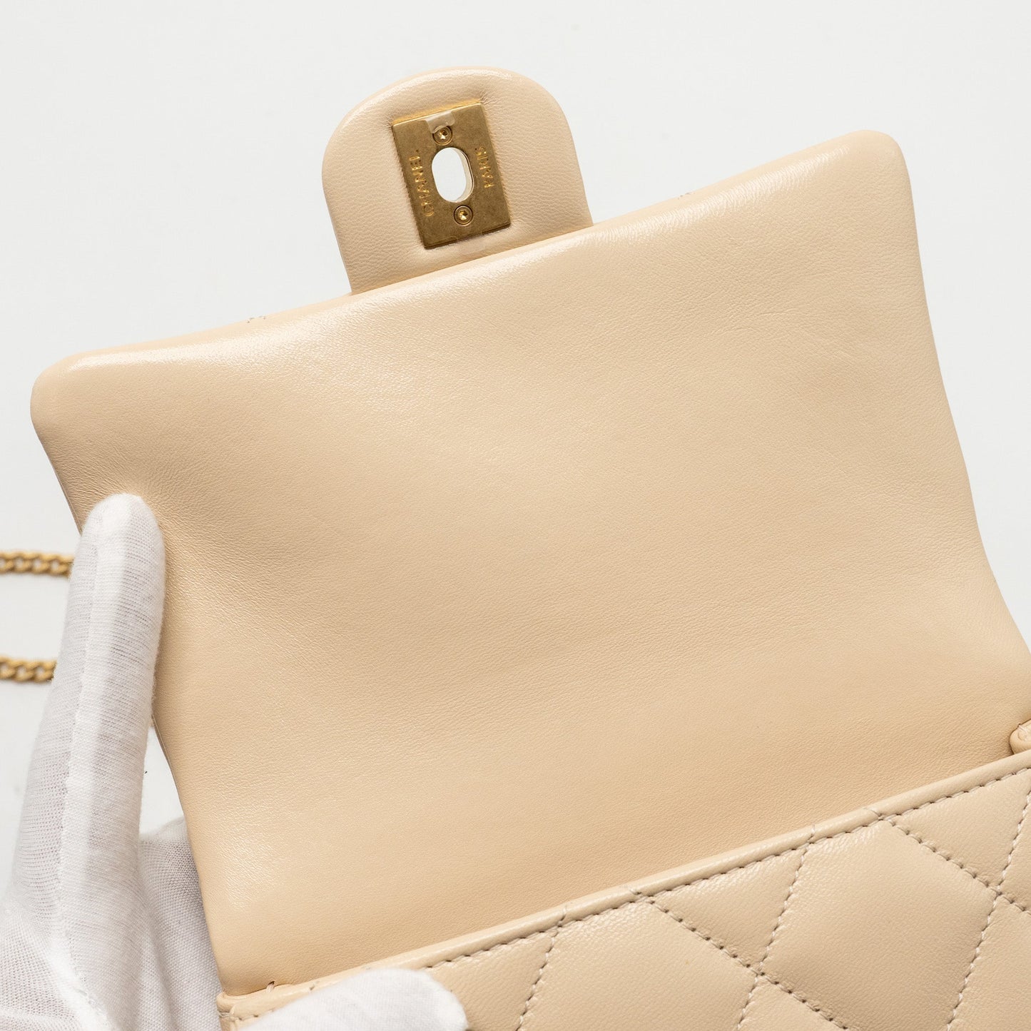 Chanel 25c Coco Love Adjustable Chain Shiny Lambskin Beige  (microchip)