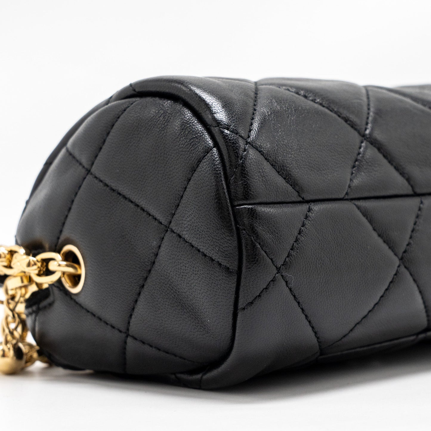 Chanel 22a Detail Chain Bowling Bag Lambskin Black  (microchip)