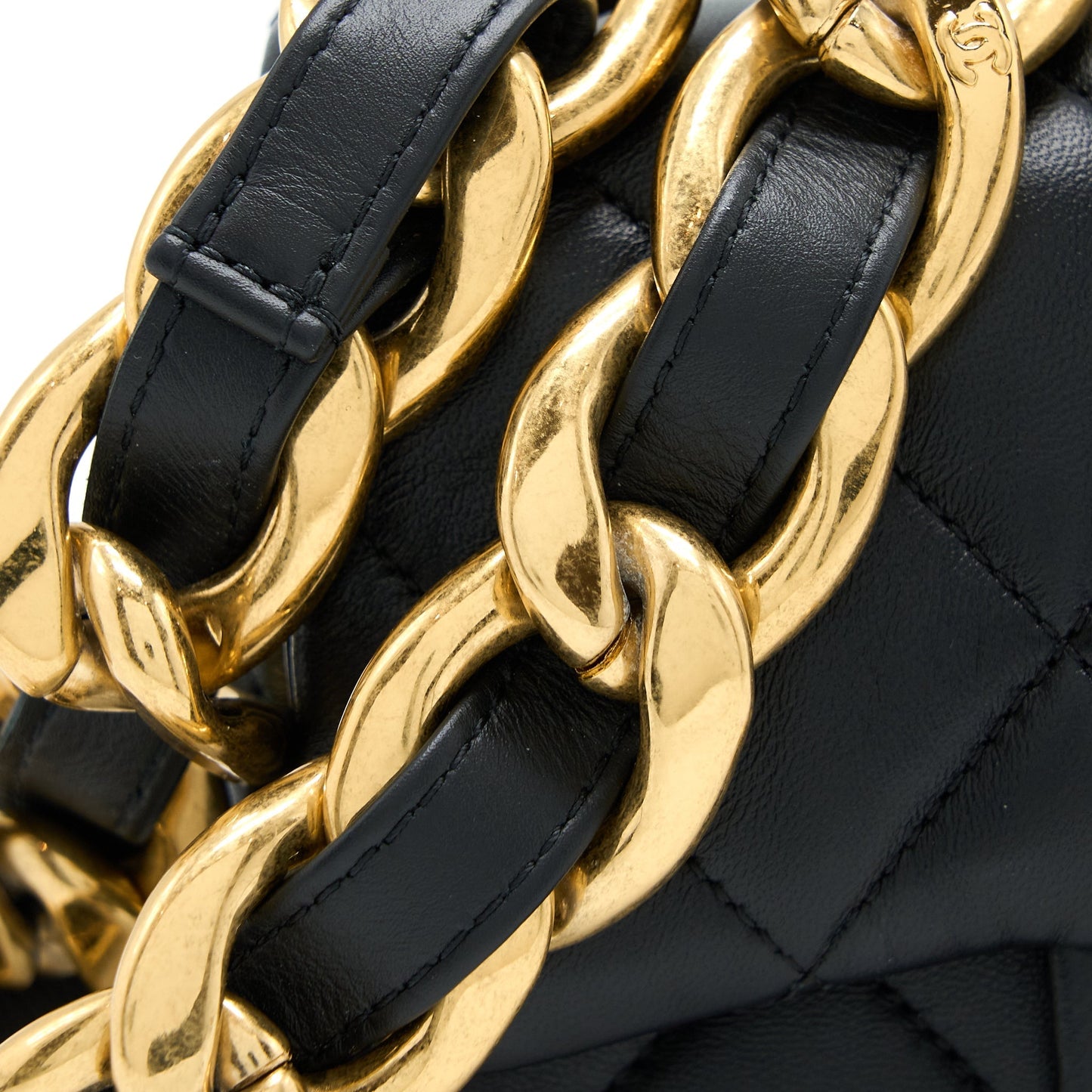 Chanel 22S Giant Chain Flap Shoulder Bag Lambskin Black  (Microchip)