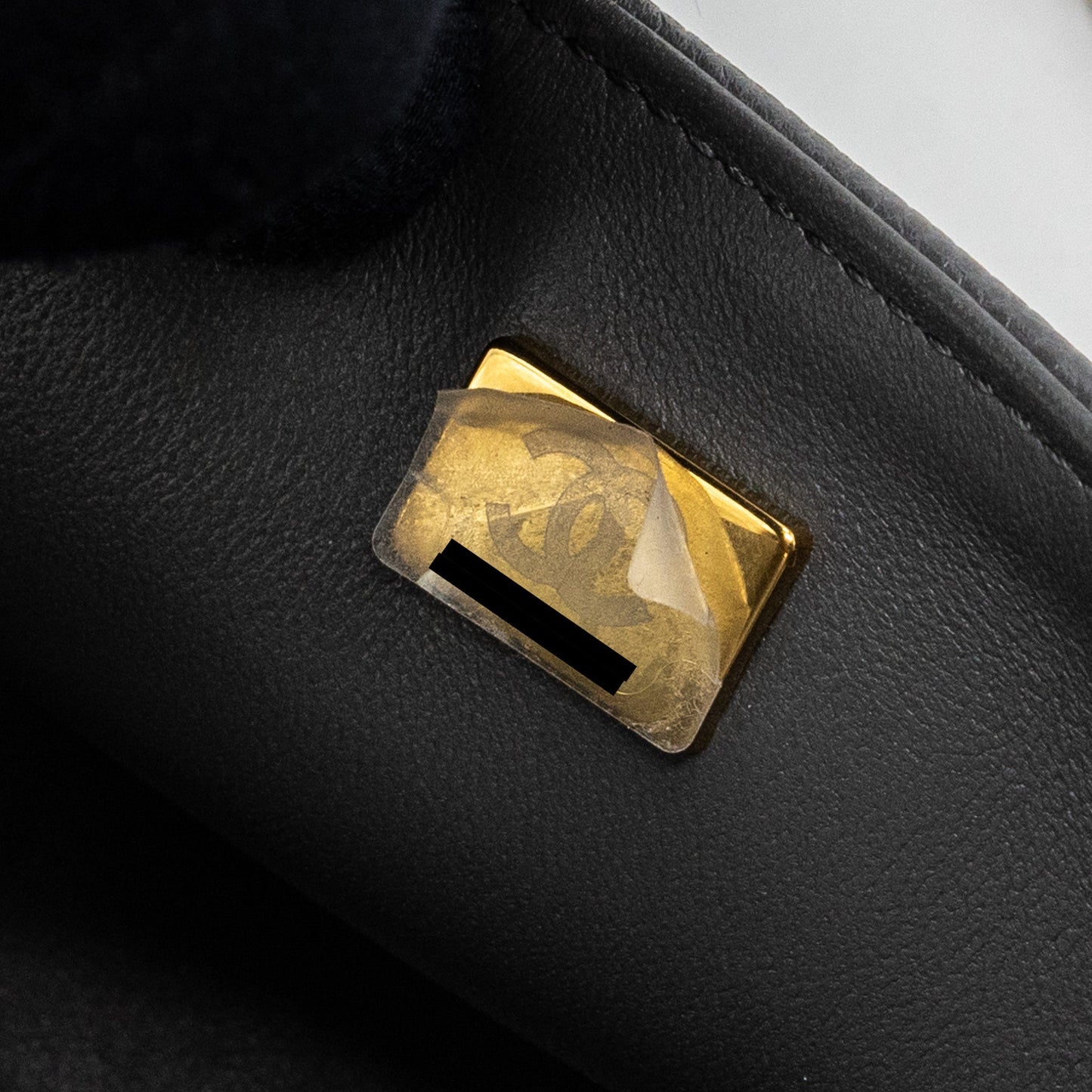 Chanel 22A Round Boy Messenger Bag Caviar Grey (Microchip)