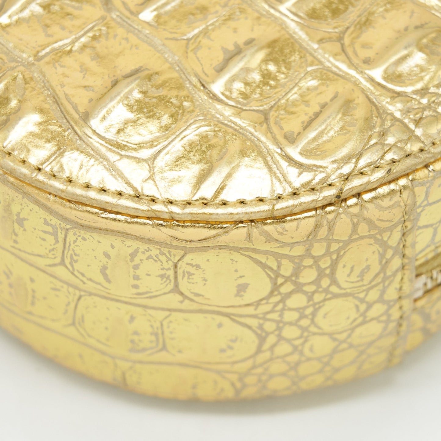 Chanel mini Round Vanity with chain Croc Embossed leather Gold