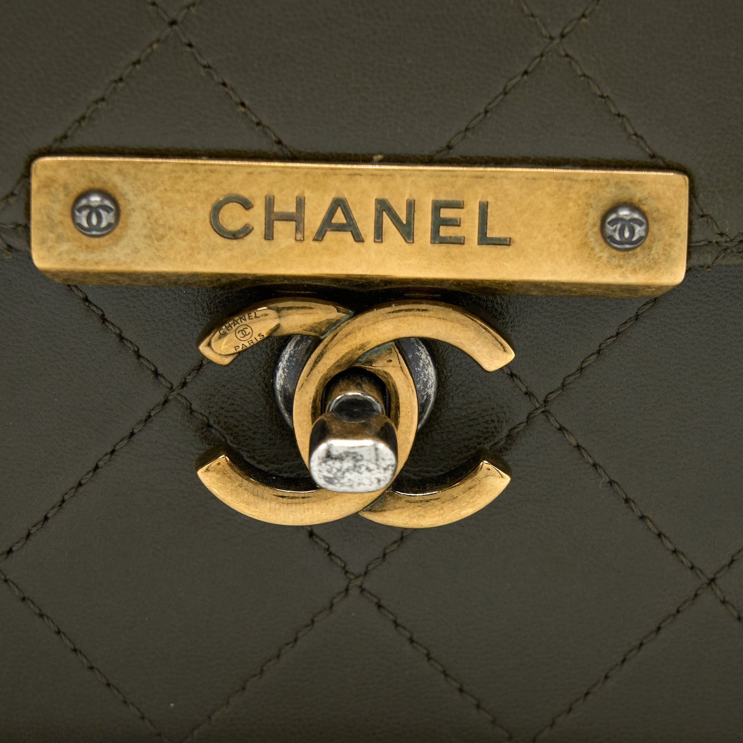 Chanel Messenger Flap Bag Lambskin Olive Green Ruthenium