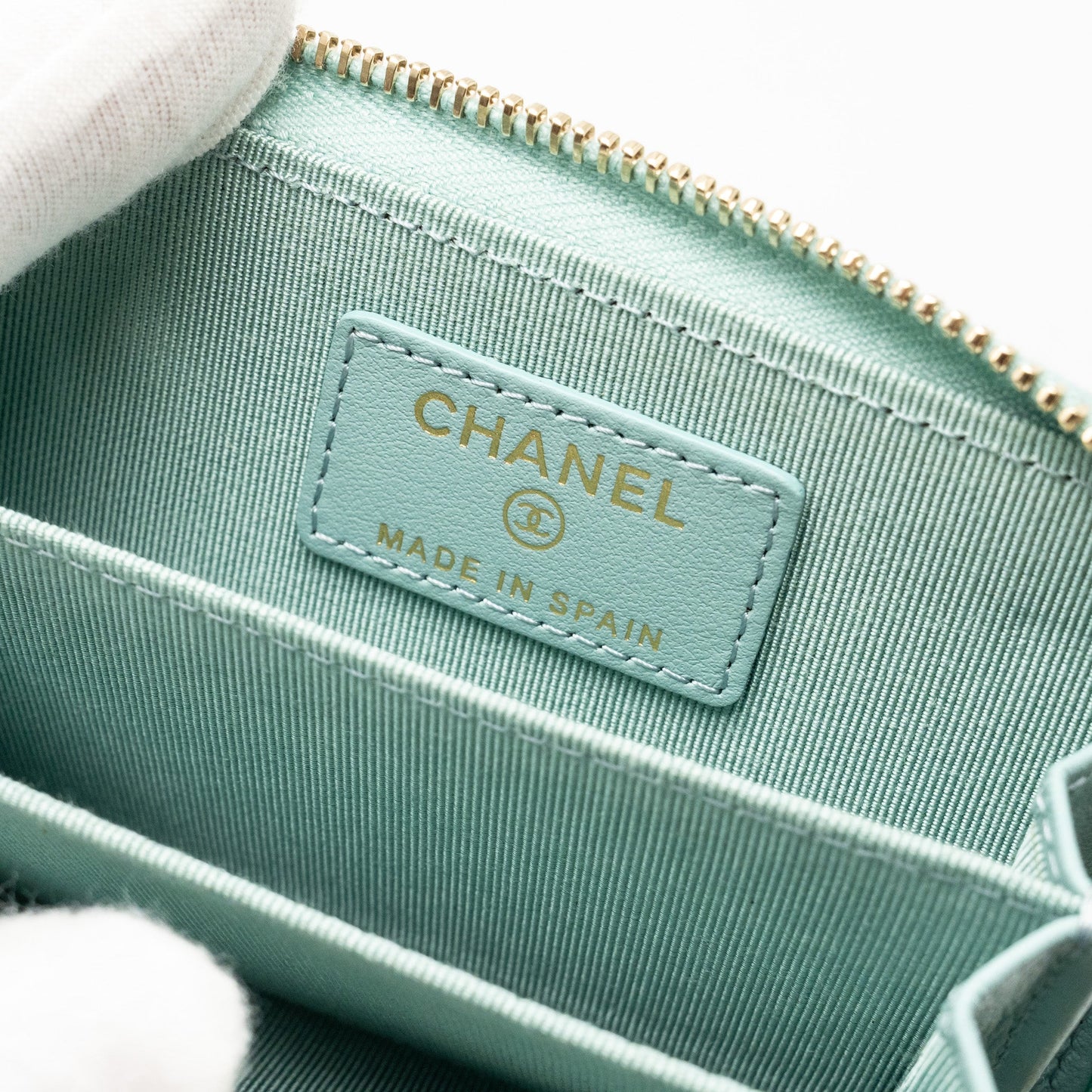 Chanel Zip Card Holder Caviar Light Green L
