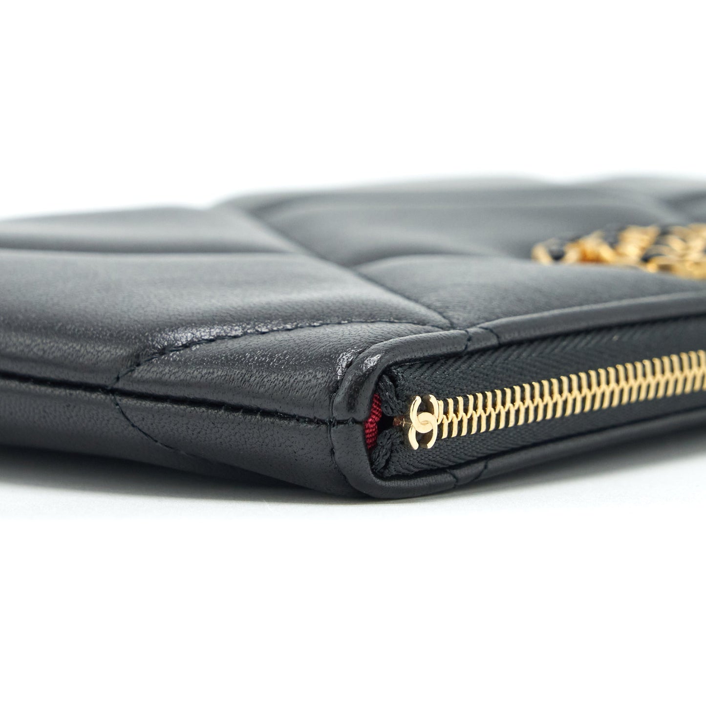 Chanel 19 Pouch Lambskin Black