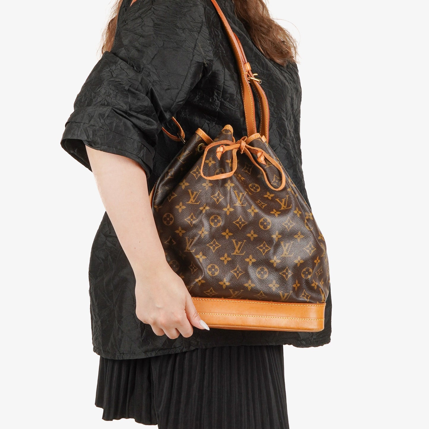 Louis Vuitton Noe Grande GM Monogram Canvas Shoulder Bag