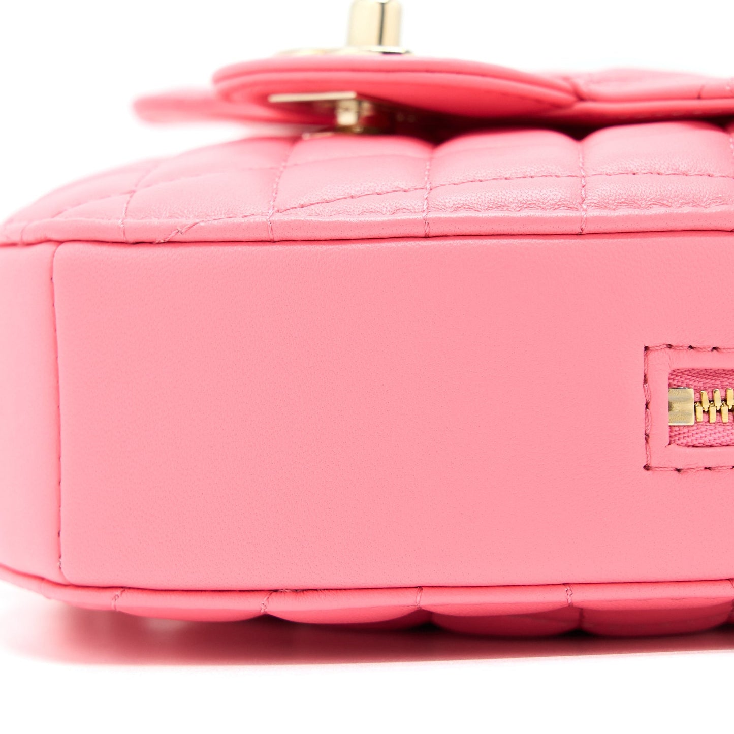 Chanel 22S Heart Bag Lambskin Pink L (Microchip)
