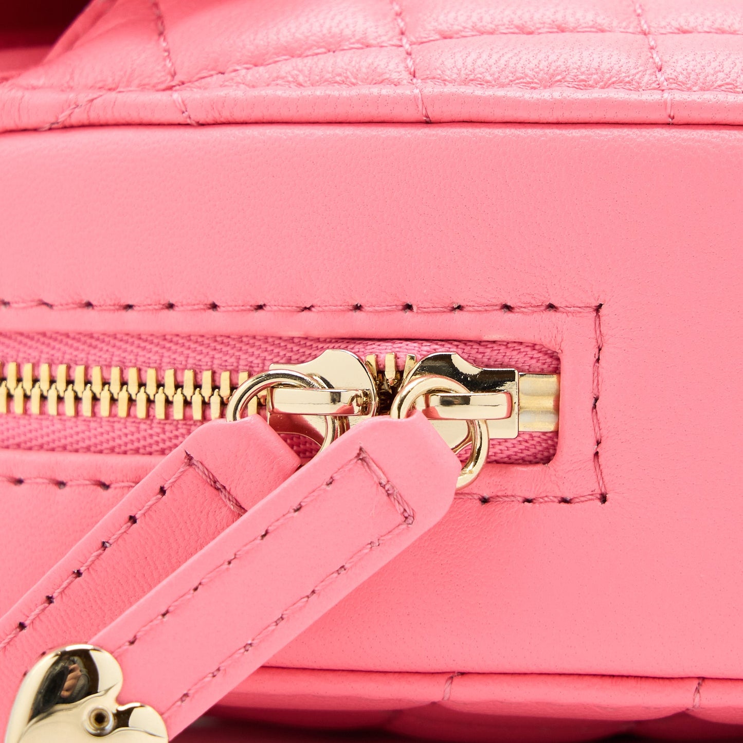 Chanel 22S Heart Bag Lambskin Pink L (Microchip)