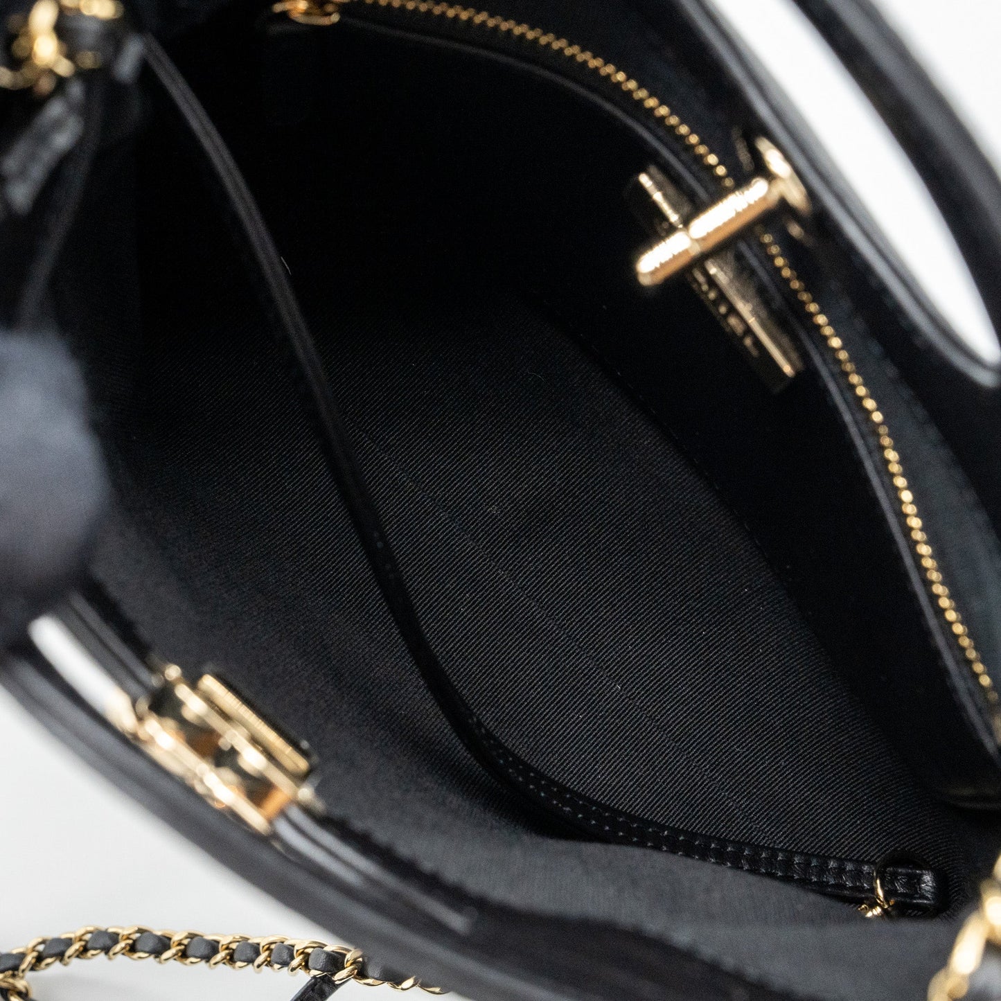 Chanel 23A Mini 31 Bag Calfskin Black L(Microchip)