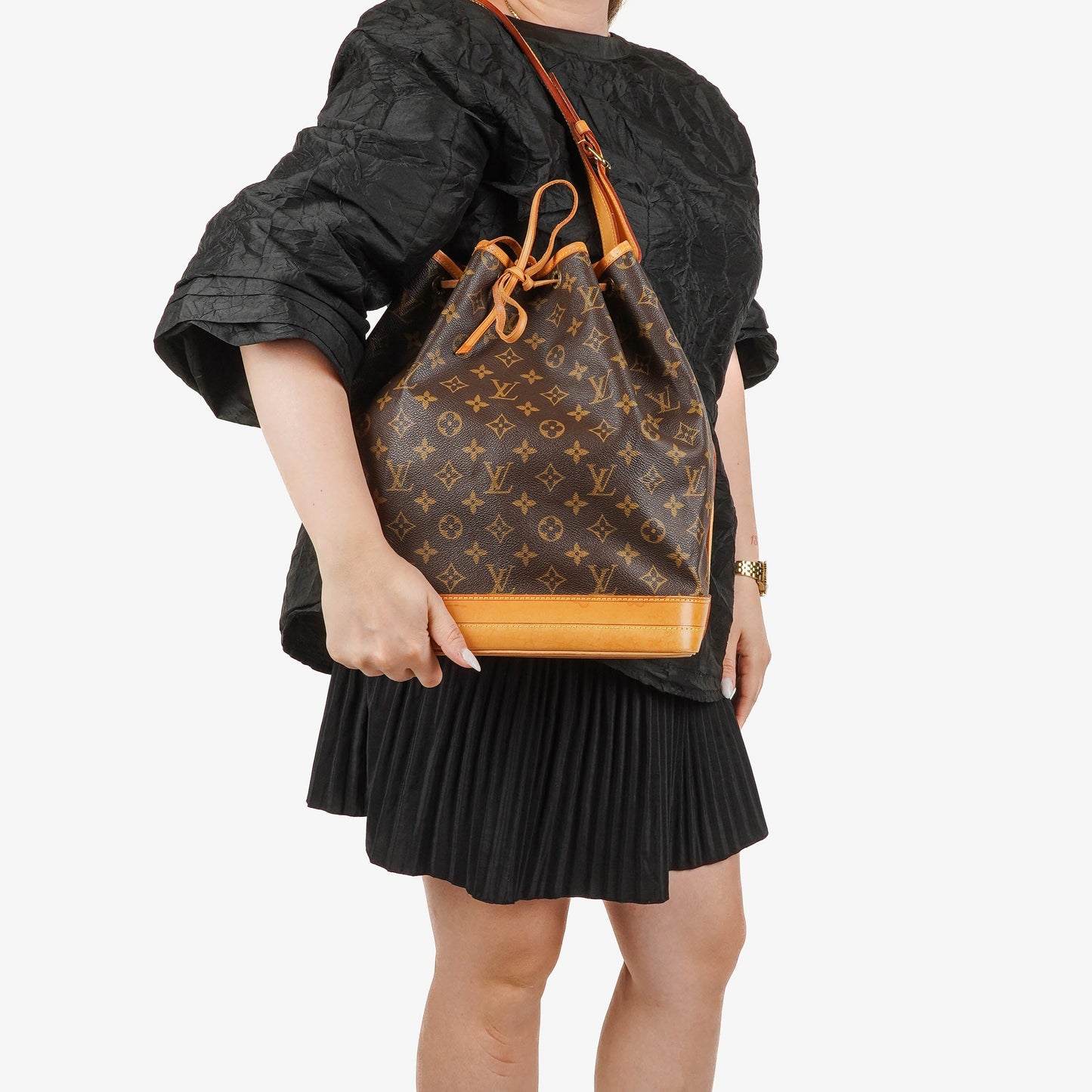Louis Vuitton Noe Grande GM Monogram Canvas Shoulder Bag