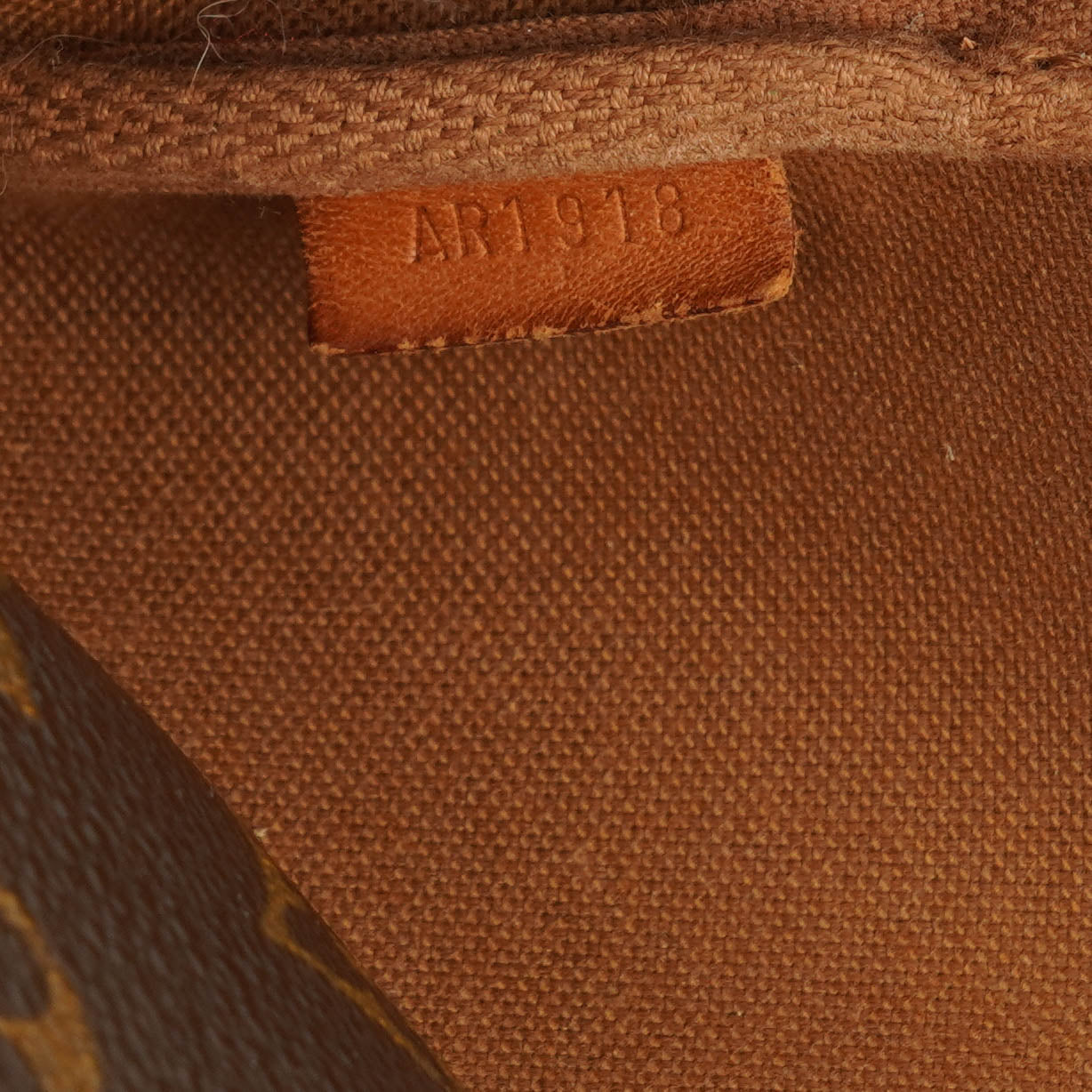 Louis Vuitton Pochette Accessoires Monogram Canvas Clutch Handbag