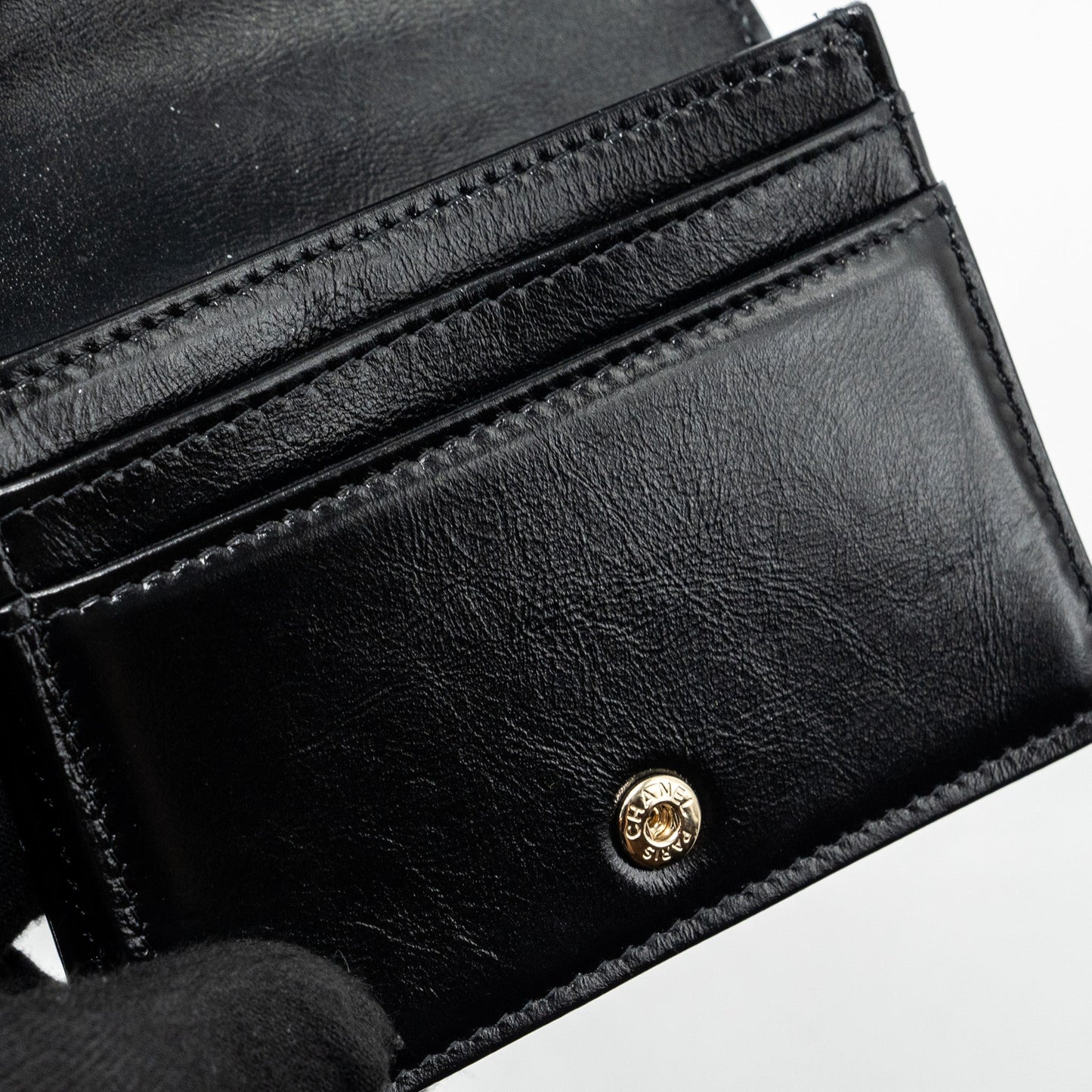 Chanel 24C 31 card holder shiny calfskin black L (microchip)