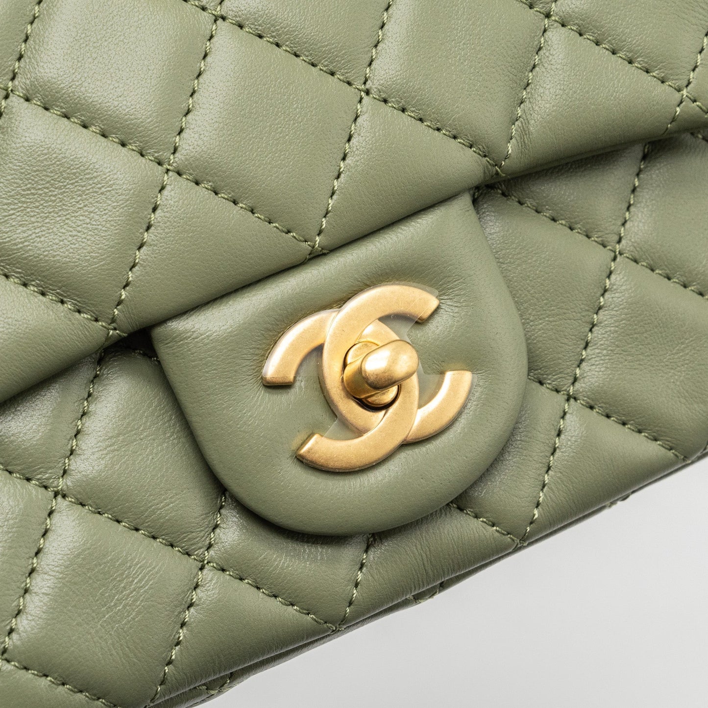Chanel pearl crush mini square flap bag lambskin green  (microchip)