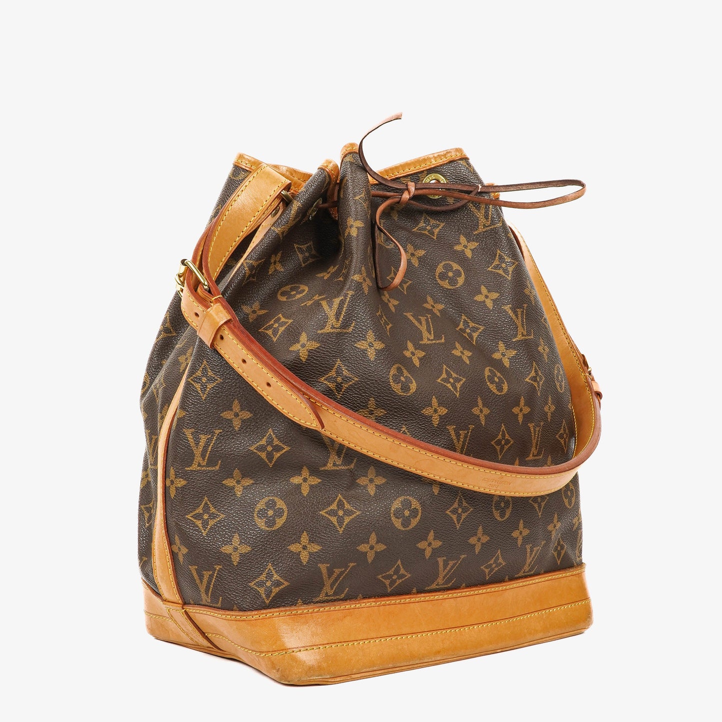 Louis Vuitton Noe Grande GM Monogram Canvas Shoulder Bag