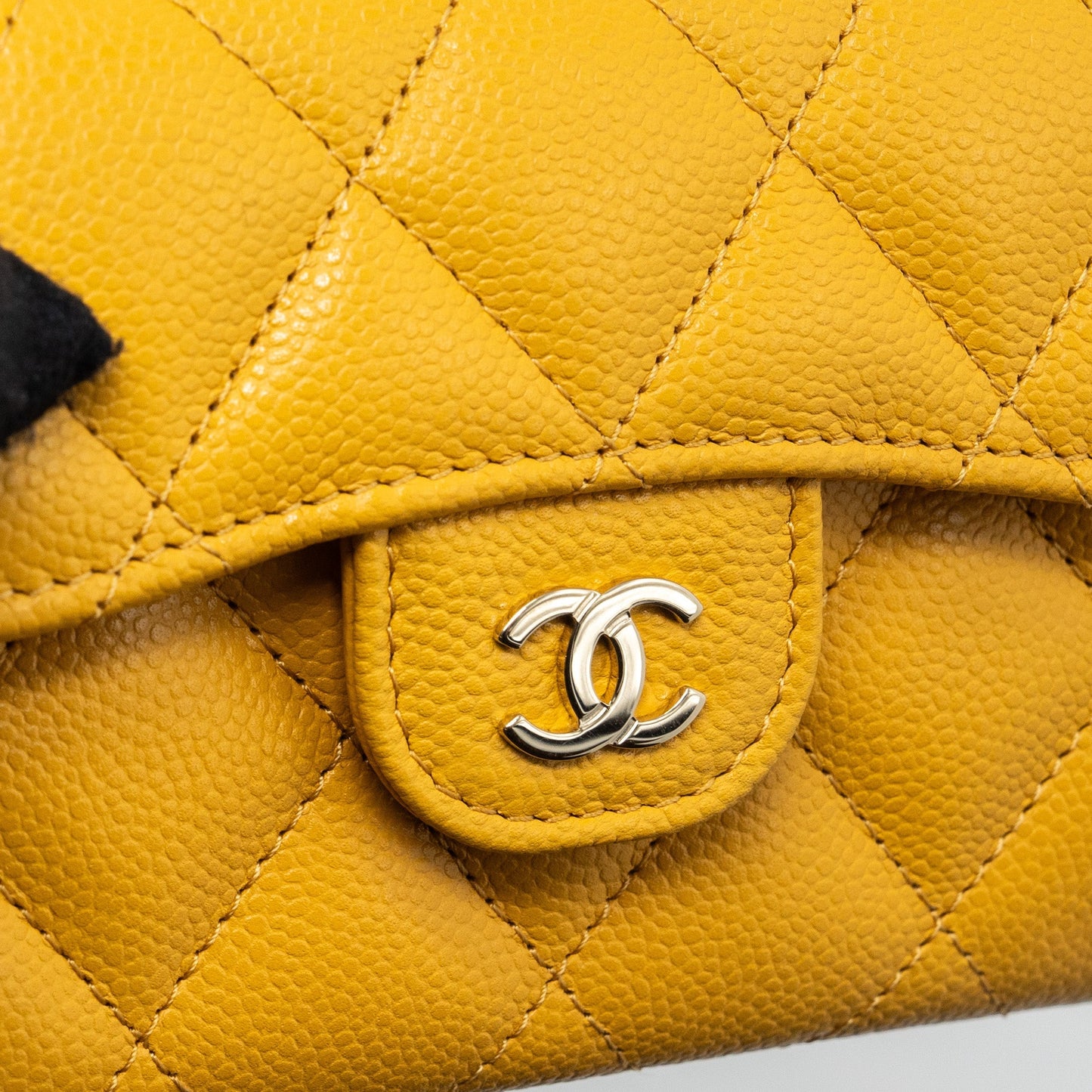 Chanel Classic Flap Card Holder Caviar Yellow L (mircochip)