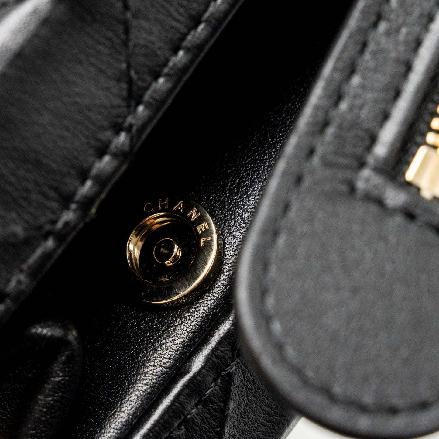 Chanel 22B Small Vanity Case Calfskin Black  (Microchip)