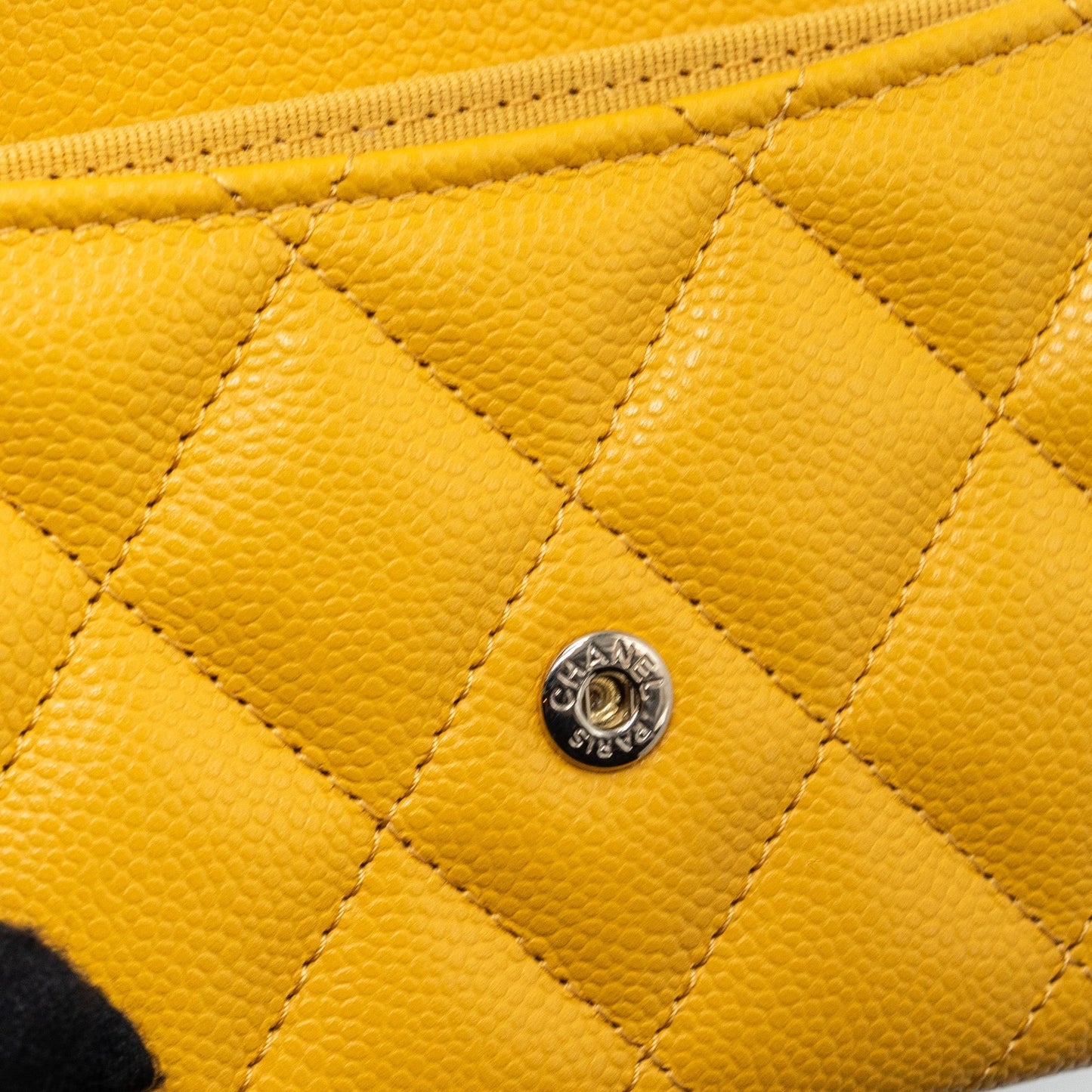 Chanel Classic Flap Card Holder Caviar Yellow L (mircochip)