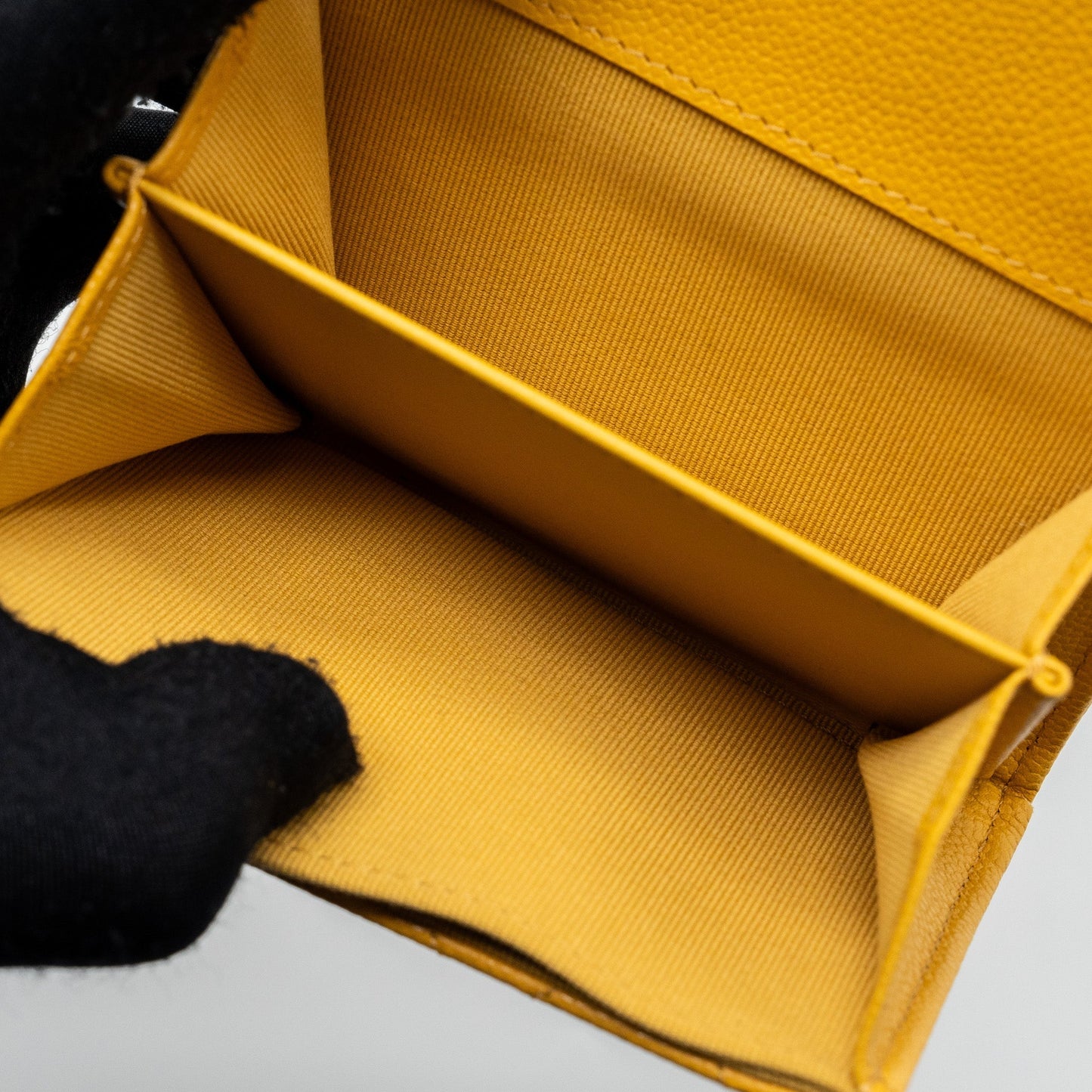 Chanel Classic Flap Card Holder Caviar Yellow L (mircochip)