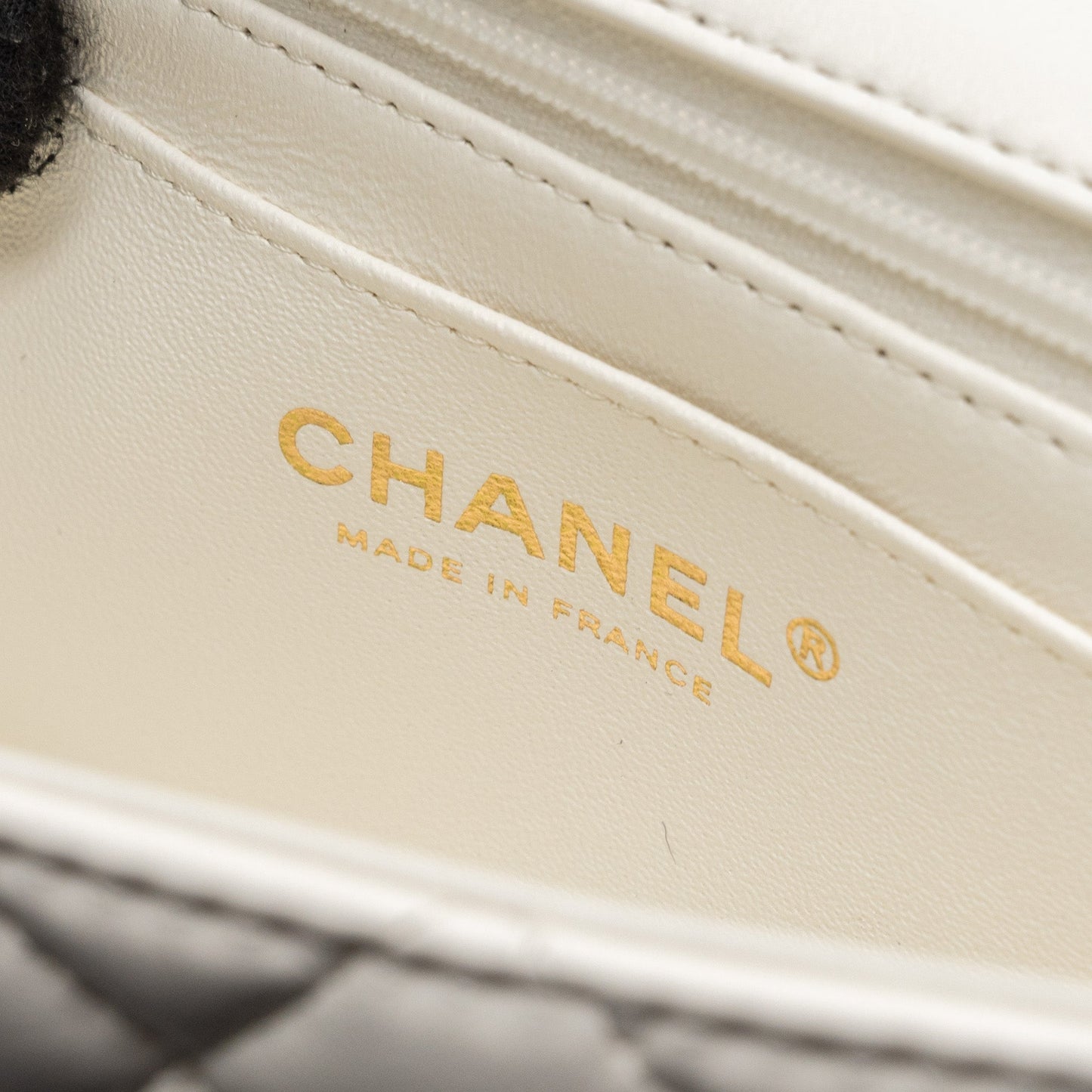 Chanel top handle mini rectangular flap bag lambskin white L (Microchip)