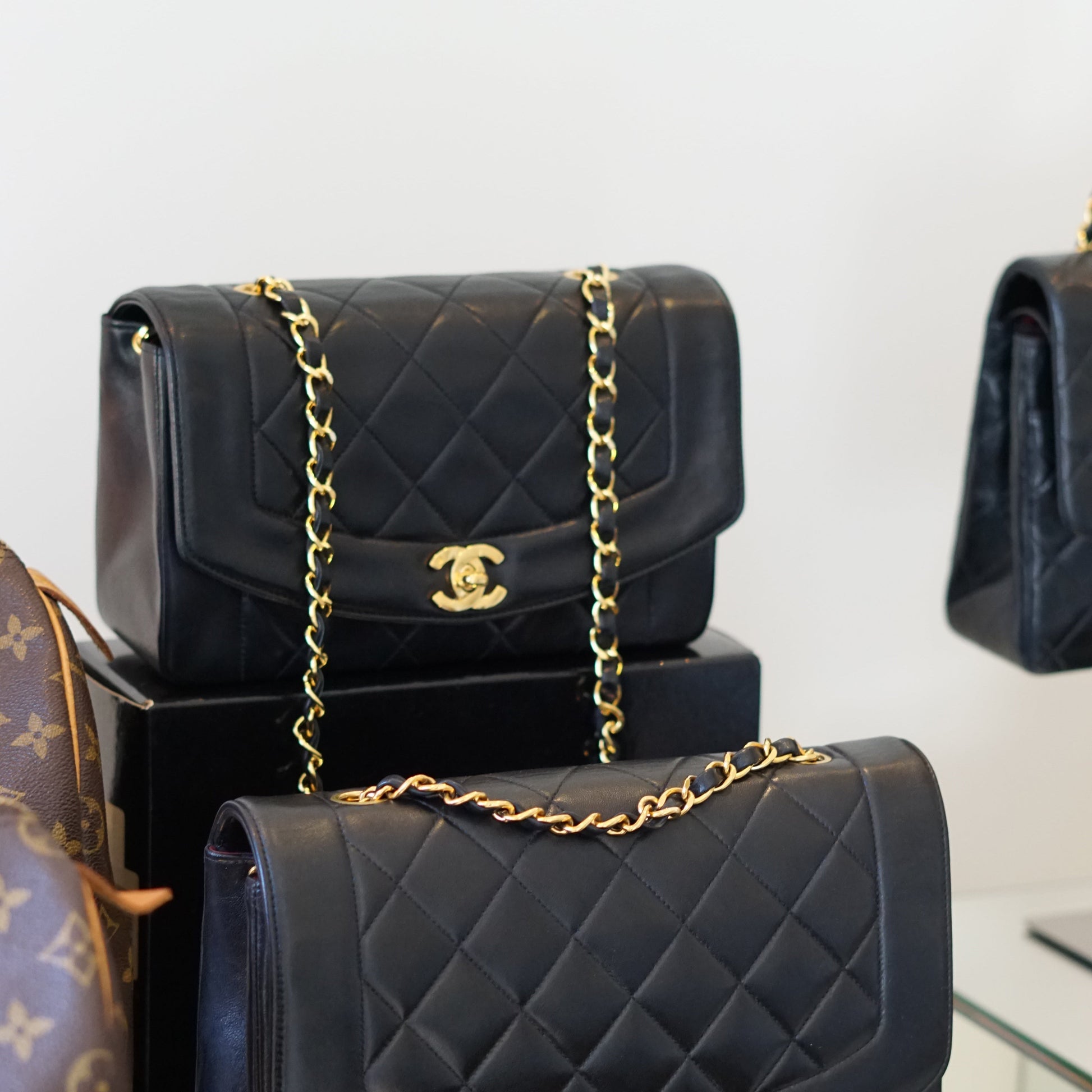Chanel Diana Handbag Bag - Ewore Bags