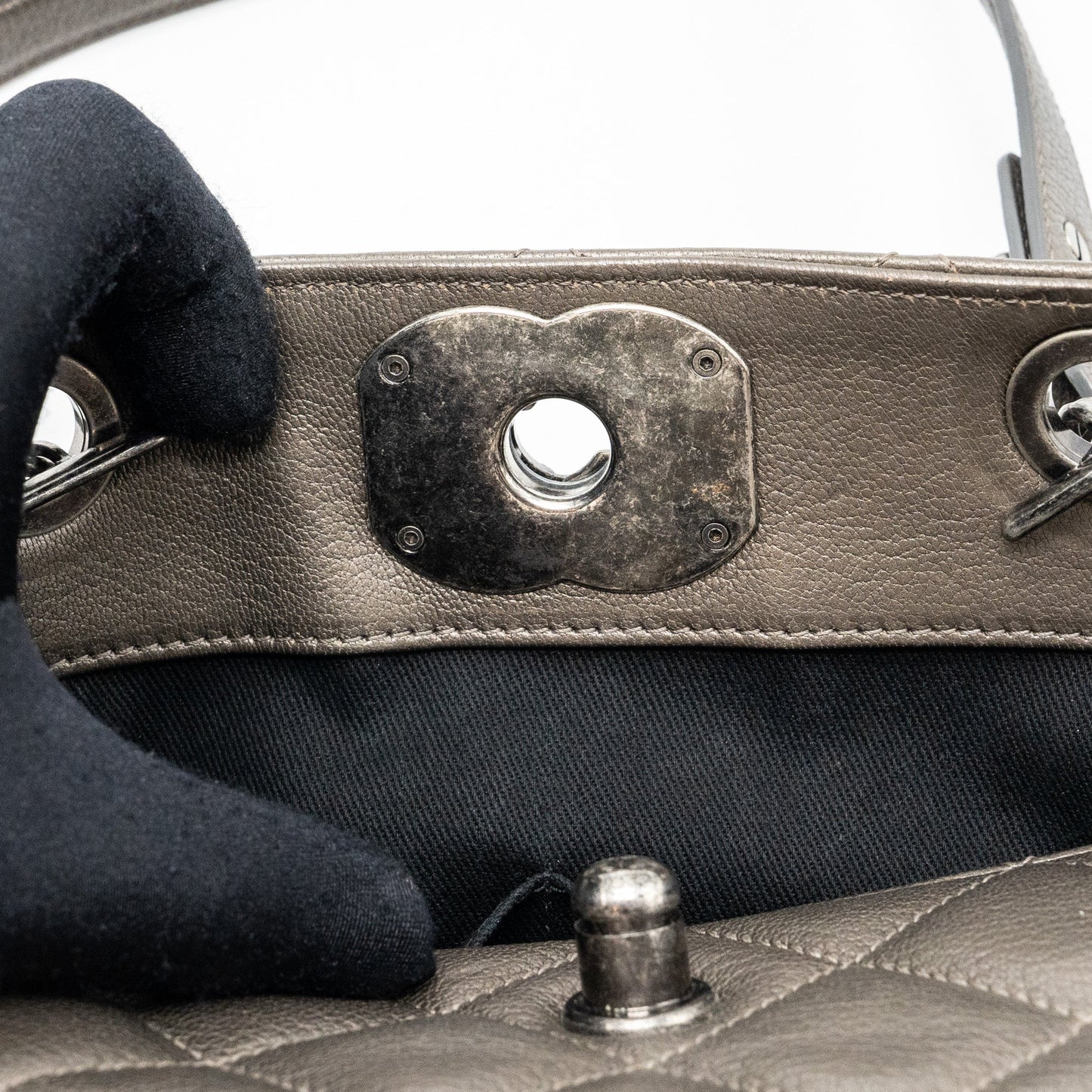 Chanel quilted tote bag Goatskin silver ruthenium hardware