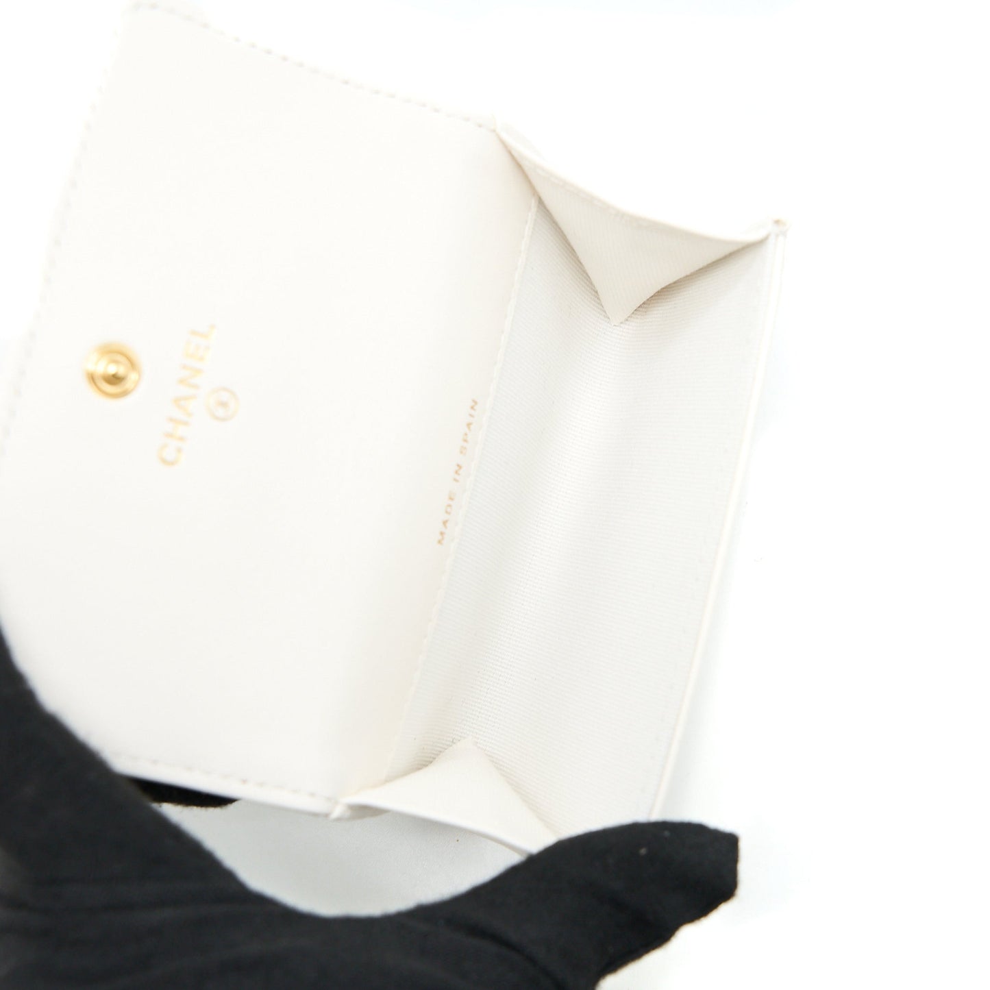 Chanel 19 Flap Card Holder Lambskin White Brushed  (Microchip)