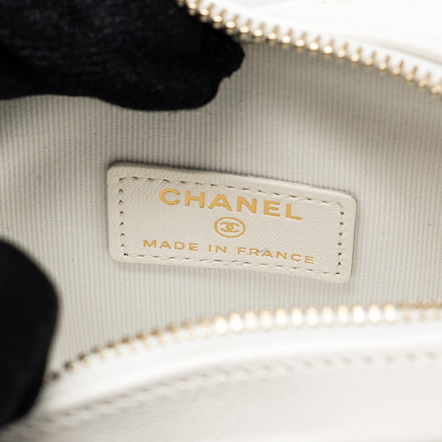 Chanel 22S Small Heart Bag Lambskin White L