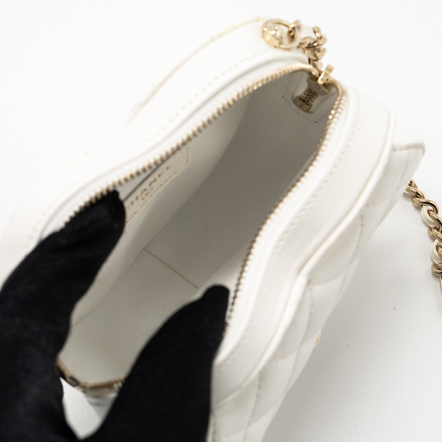 Chanel 22S Small Heart Bag Lambskin White L