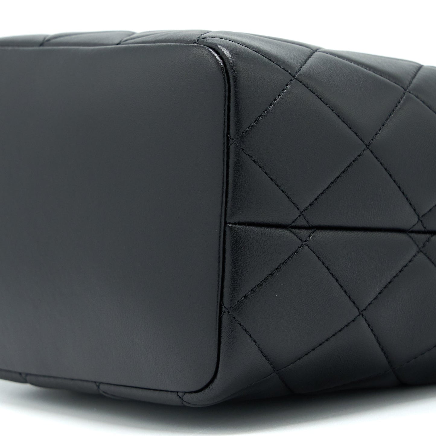 Chanel 22S Detail Handle Hobo Crossbody Bag Lambskin Black (Microchip)