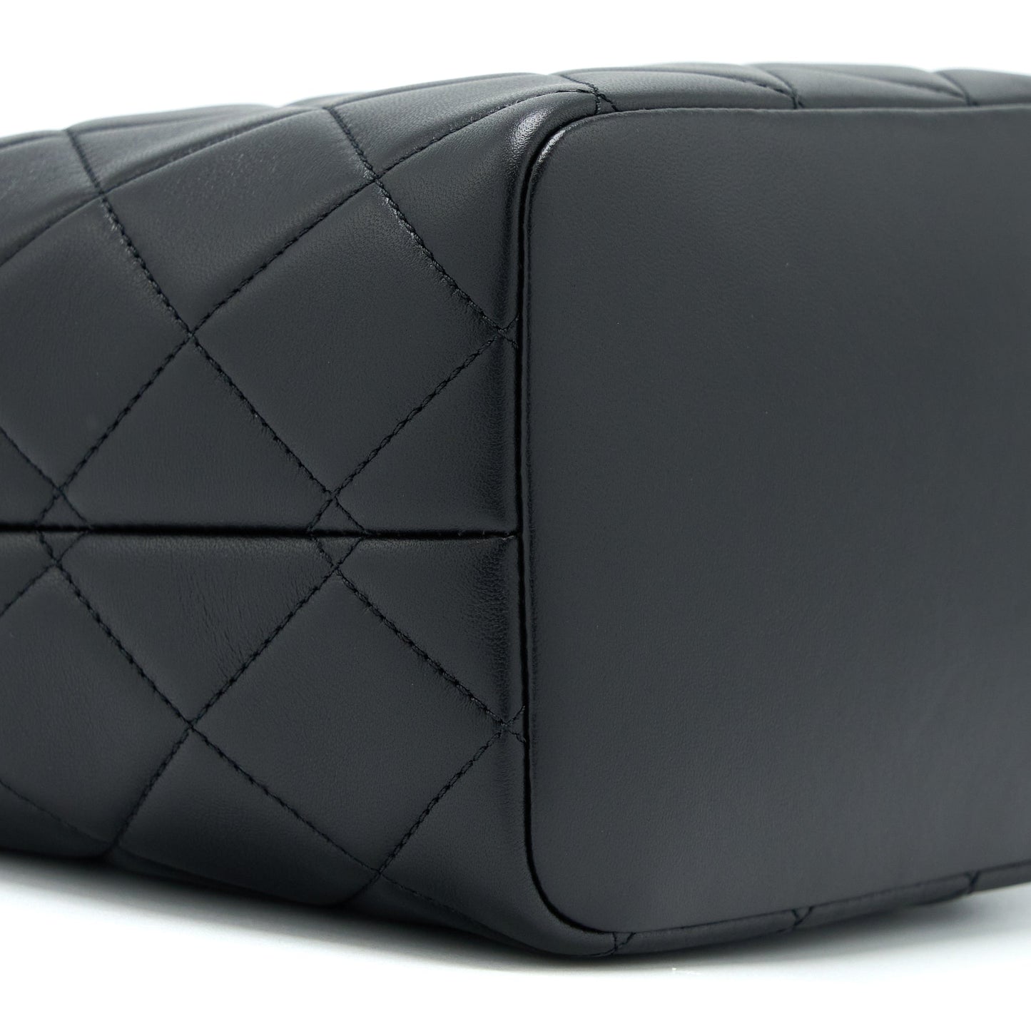 Chanel 22S Detail Handle Hobo Crossbody Bag Lambskin Black (Microchip)