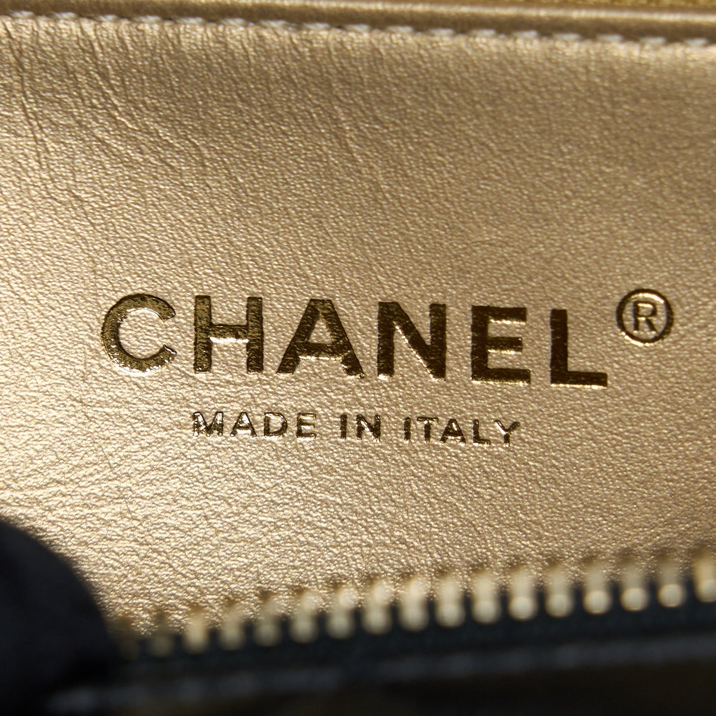 Chanel 22S Detail Handle Hobo Crossbody Bag Lambskin Black (Microchip)