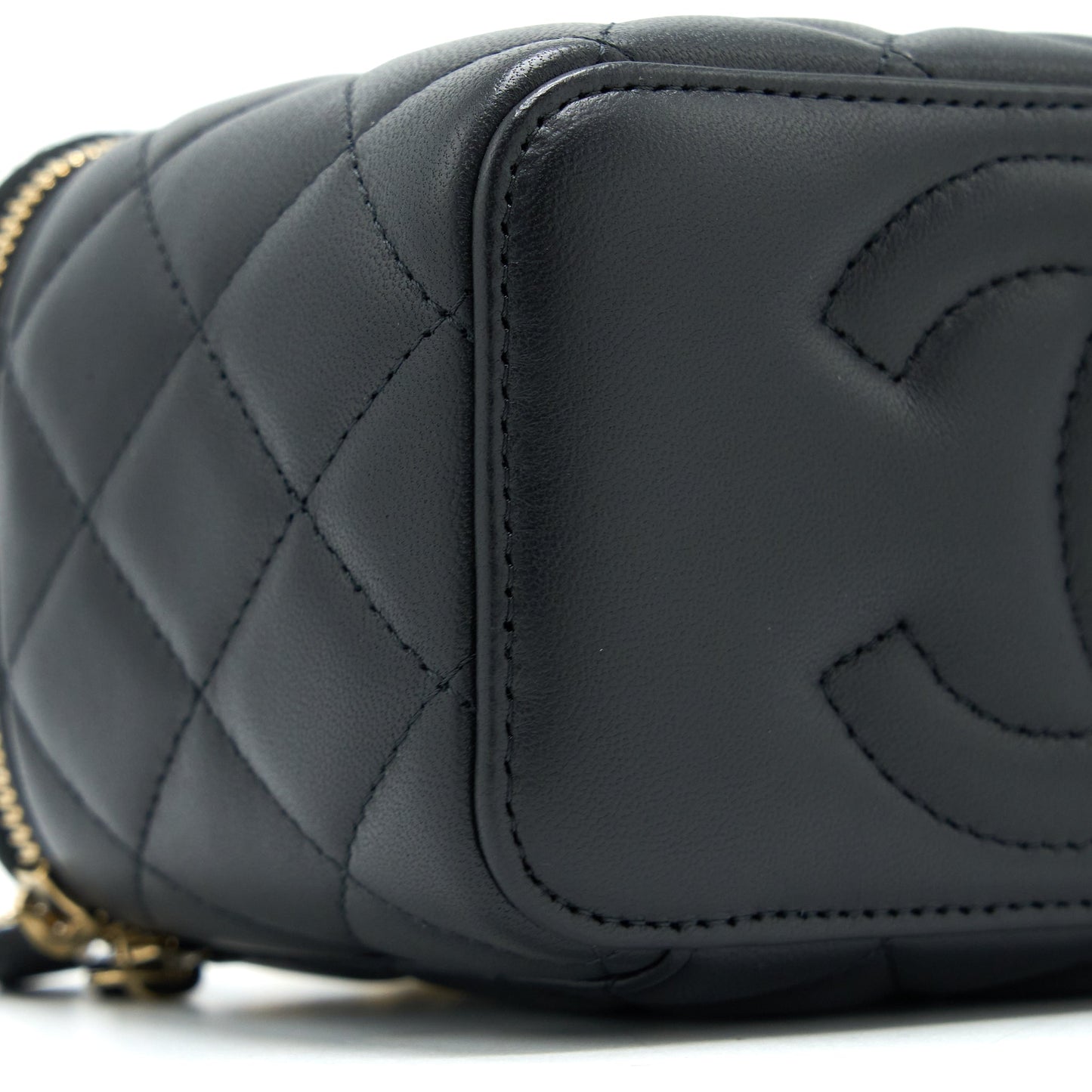 Chanel Pearl Crush Long Vanity Case Lambskin Black  (Microchip)