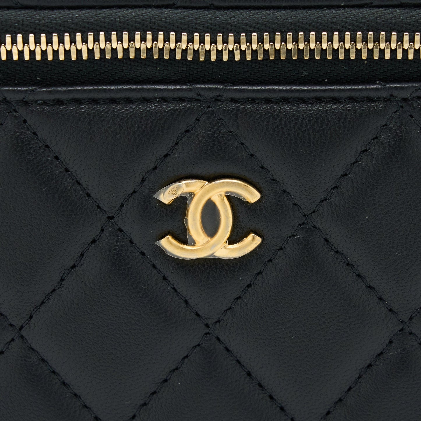 Chanel Pearl Crush Long Vanity Case Lambskin Black  (Microchip)