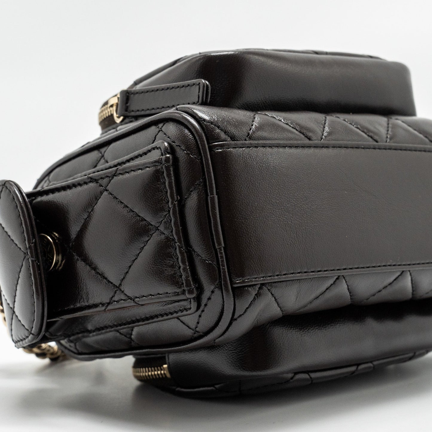 Chanel 24K Small Camera Case Bag Shiny Crumpled Lambskin Dark Brown L (Microchip)
