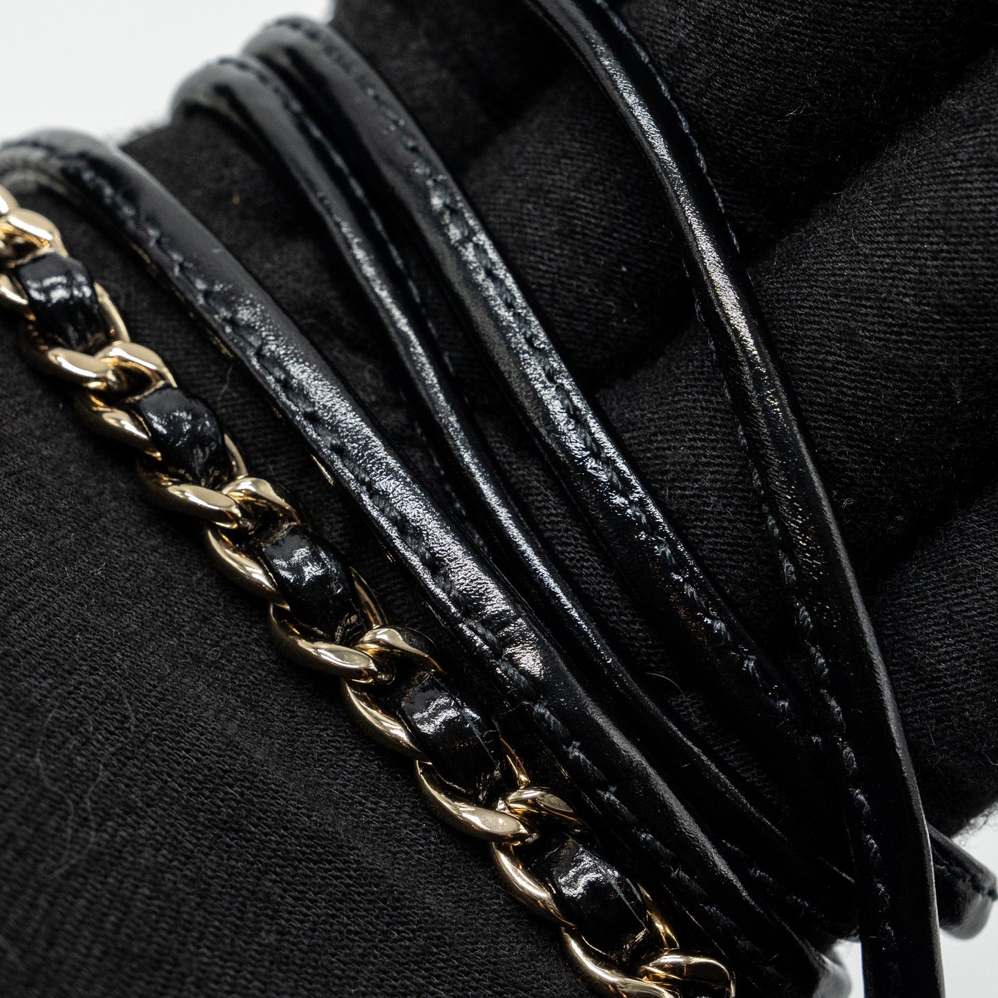 Chanel 23C mini 31 bag shiny calfskin black L (microchip)