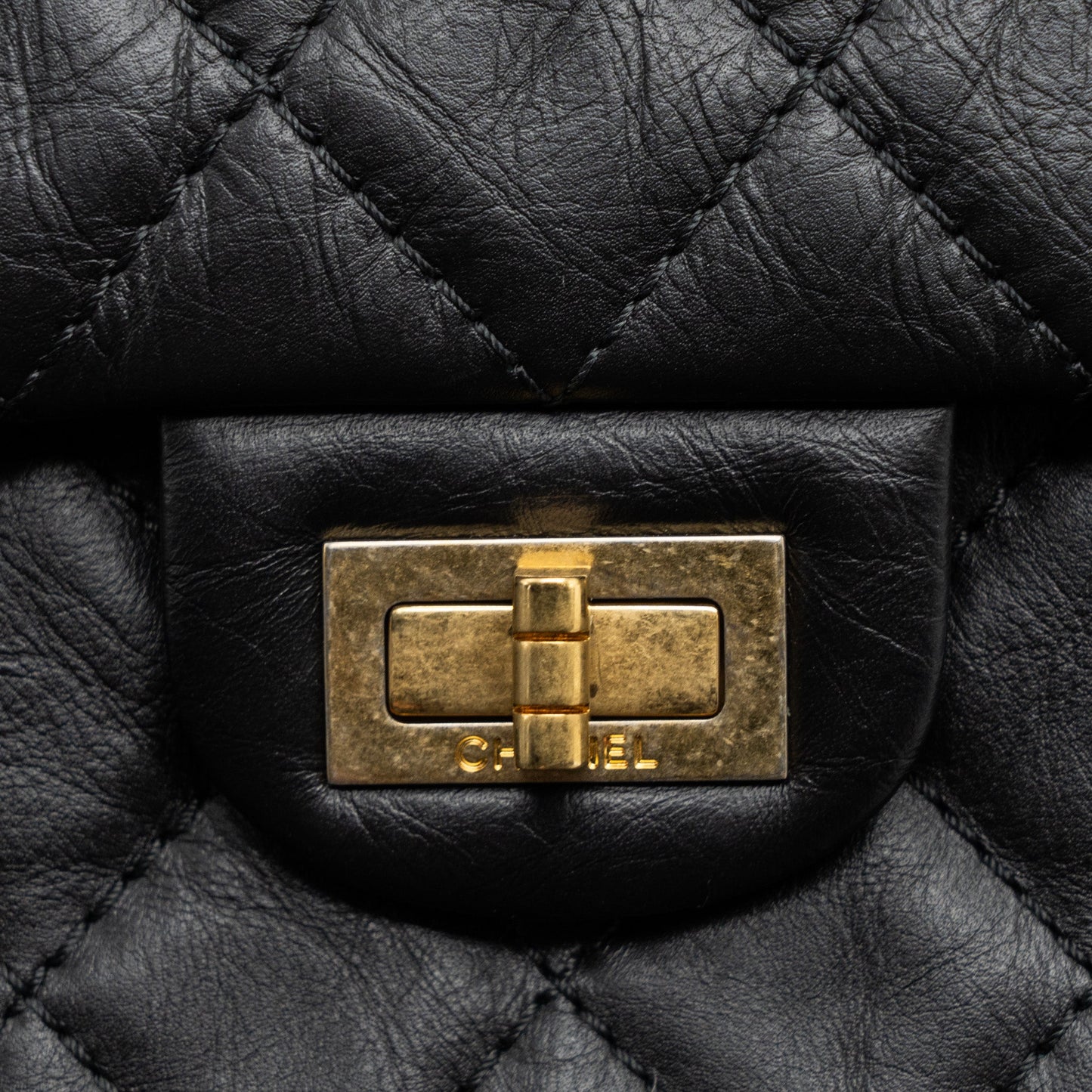 Chanel 2.55 226 Reissue Flap bag aged calfskin black