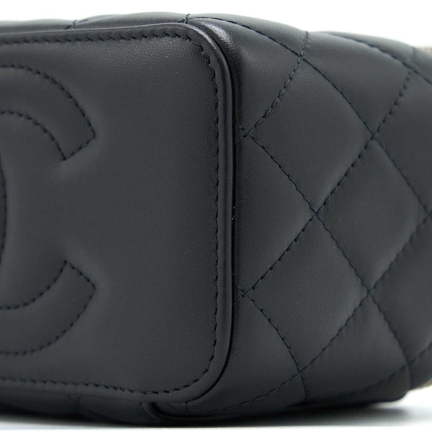 Chanel 22A Pearl Crush Long Vanity With Chain Lambskin Black