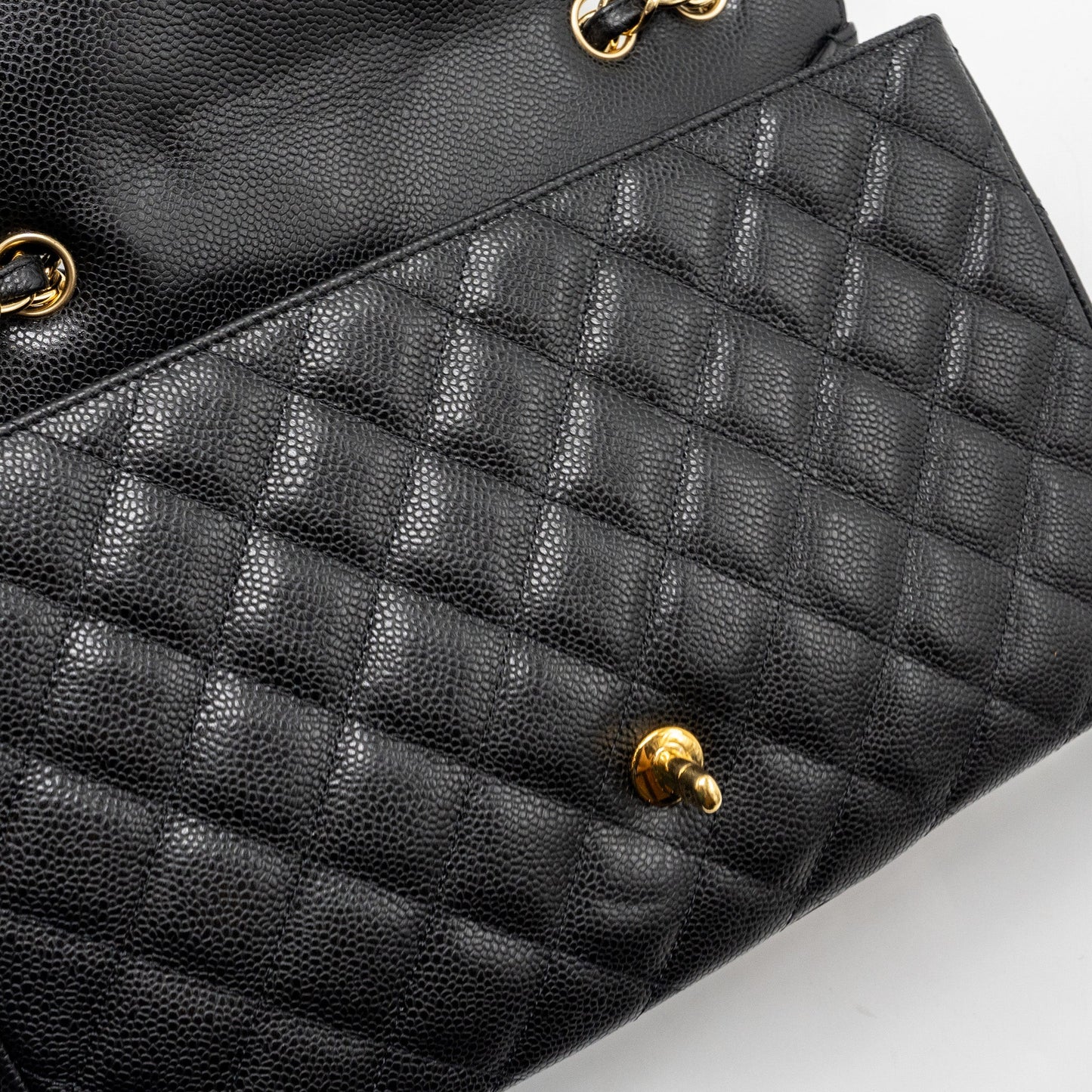 Chanel classic jumbo single flap bag caviar black