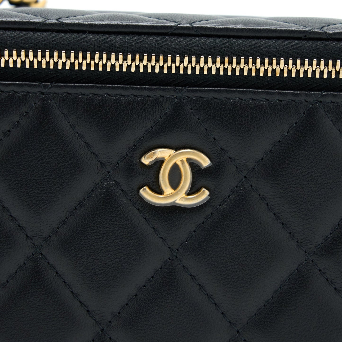 Chanel 22A Pearl Crush Long Vanity With Chain Lambskin Black