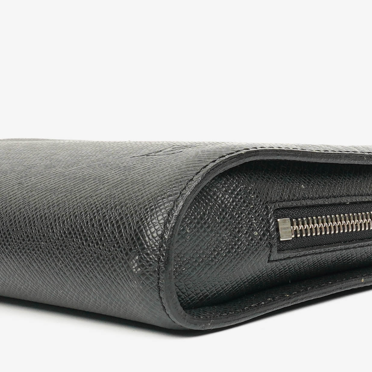 Louis Vuitton Taiga Baikal Grey Clutch Bag