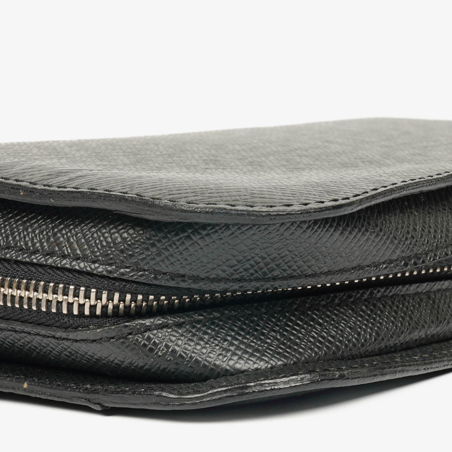 Louis Vuitton Taiga Baikal Grey Clutch Bag