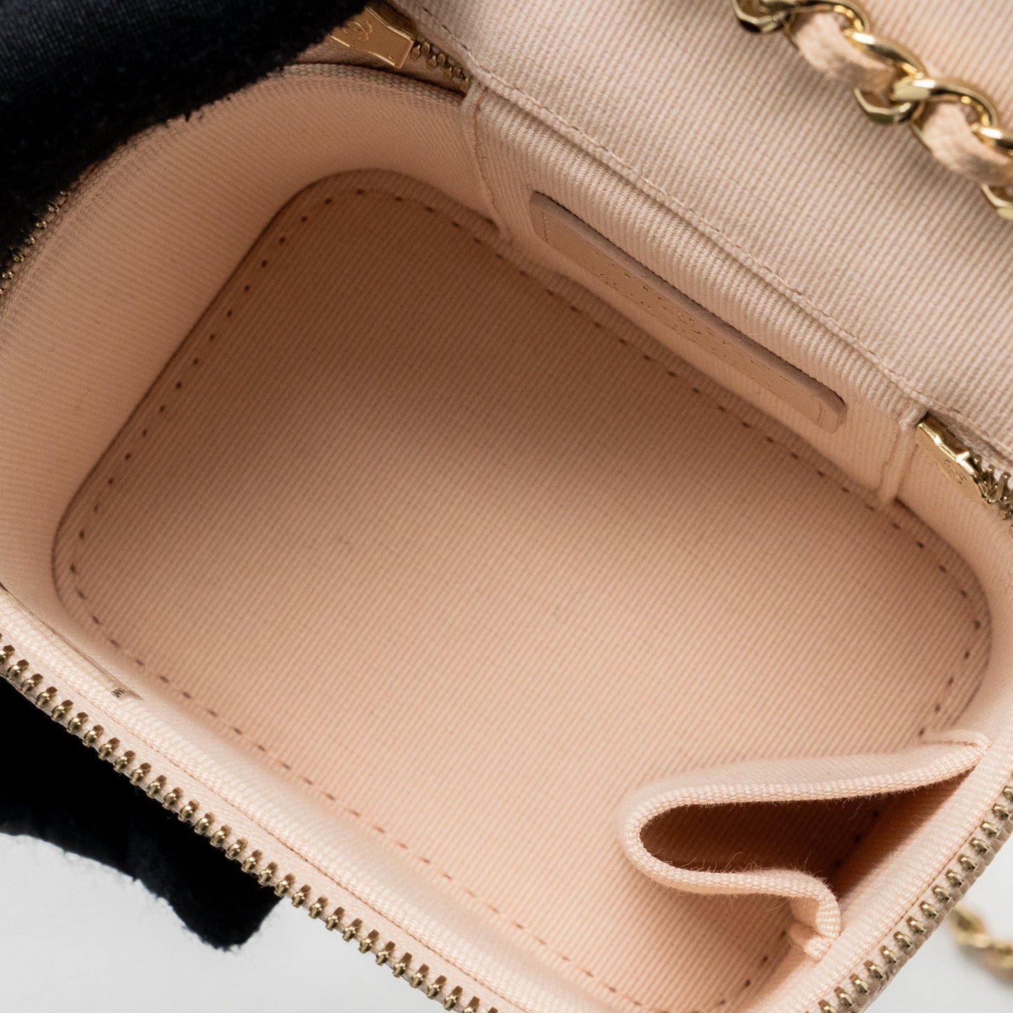 Chanel Mini Vanity Case Caviar Light Beige L