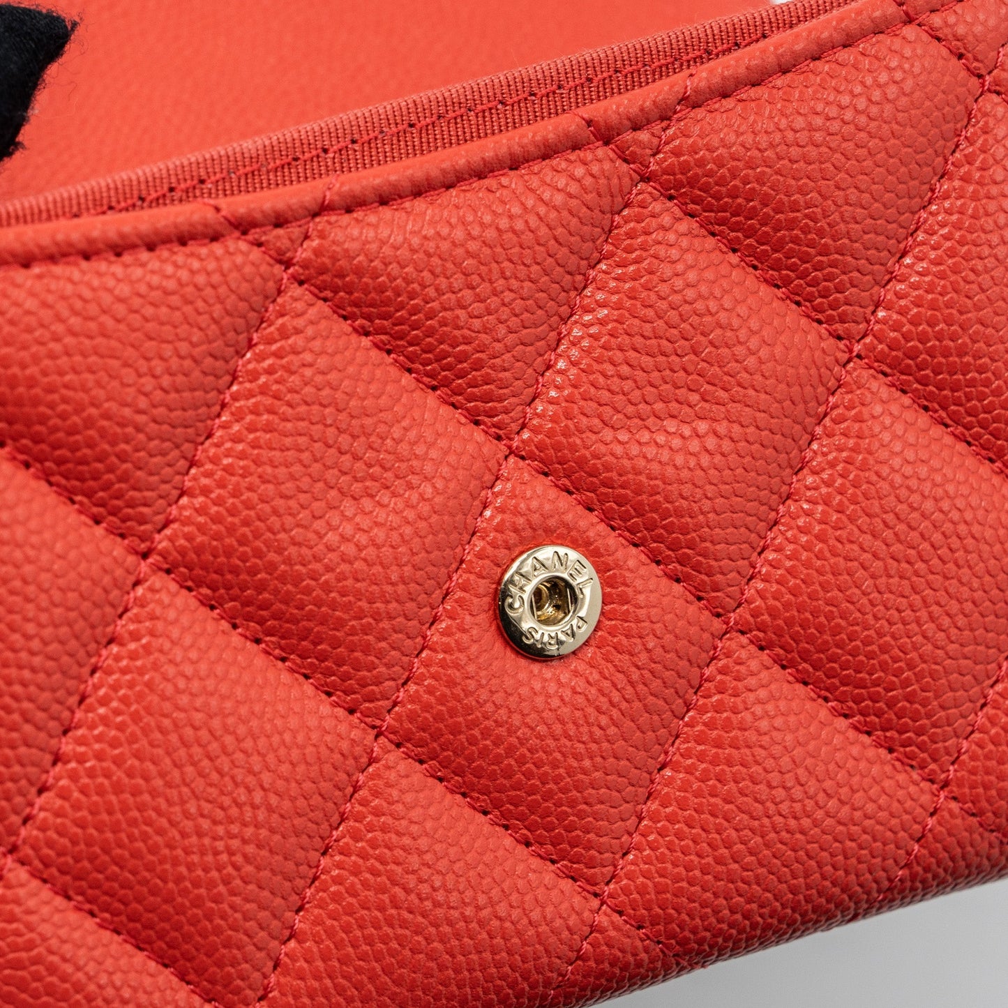 Chanel flap card holder with chain on one side caviar coral pink L