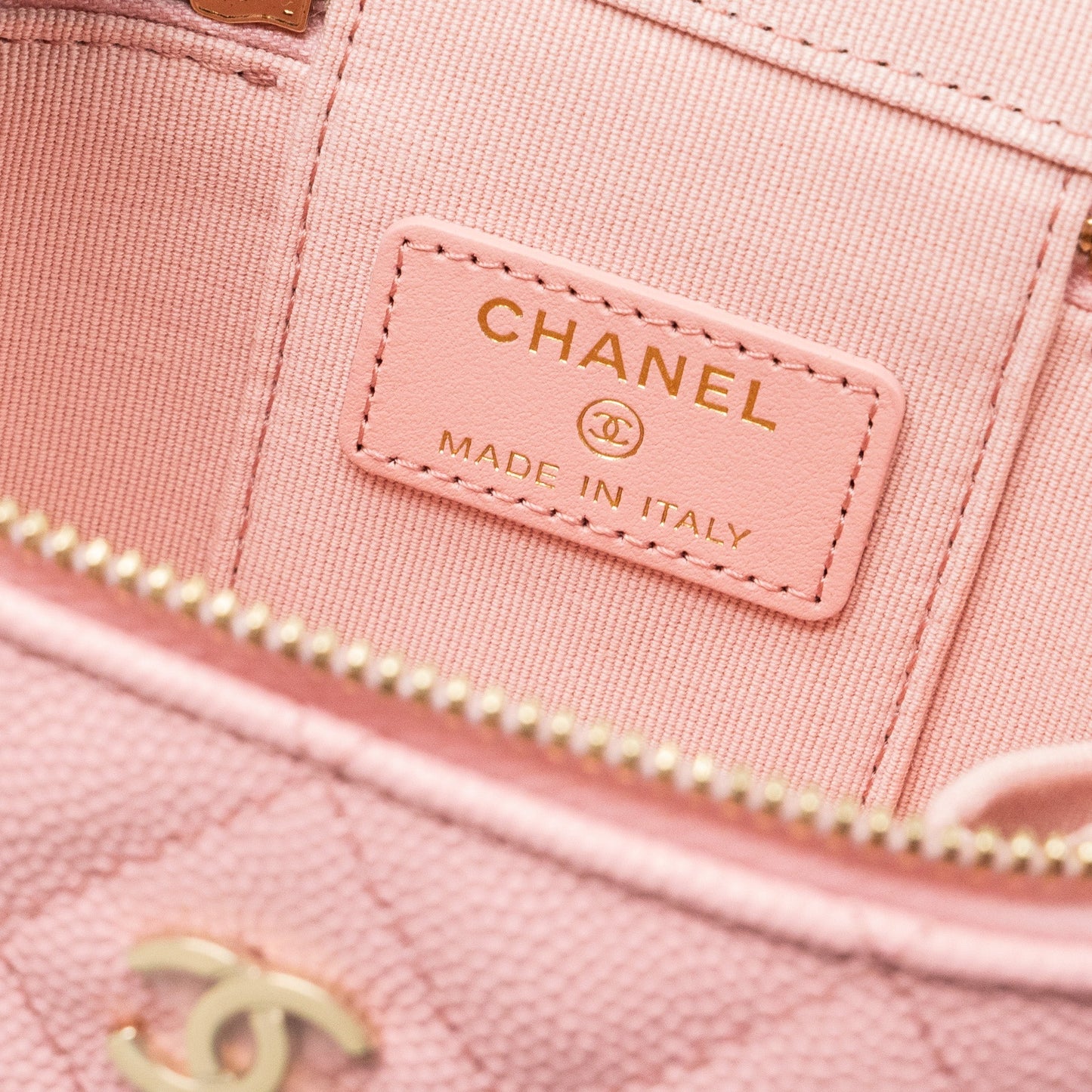 Chanel Mini Vanity Case Caviar Pink L