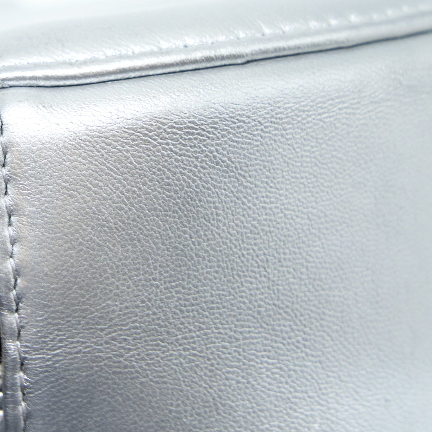 Chanel 19 Round Clutch With Chain Goatskin Silver Multicolour hardware