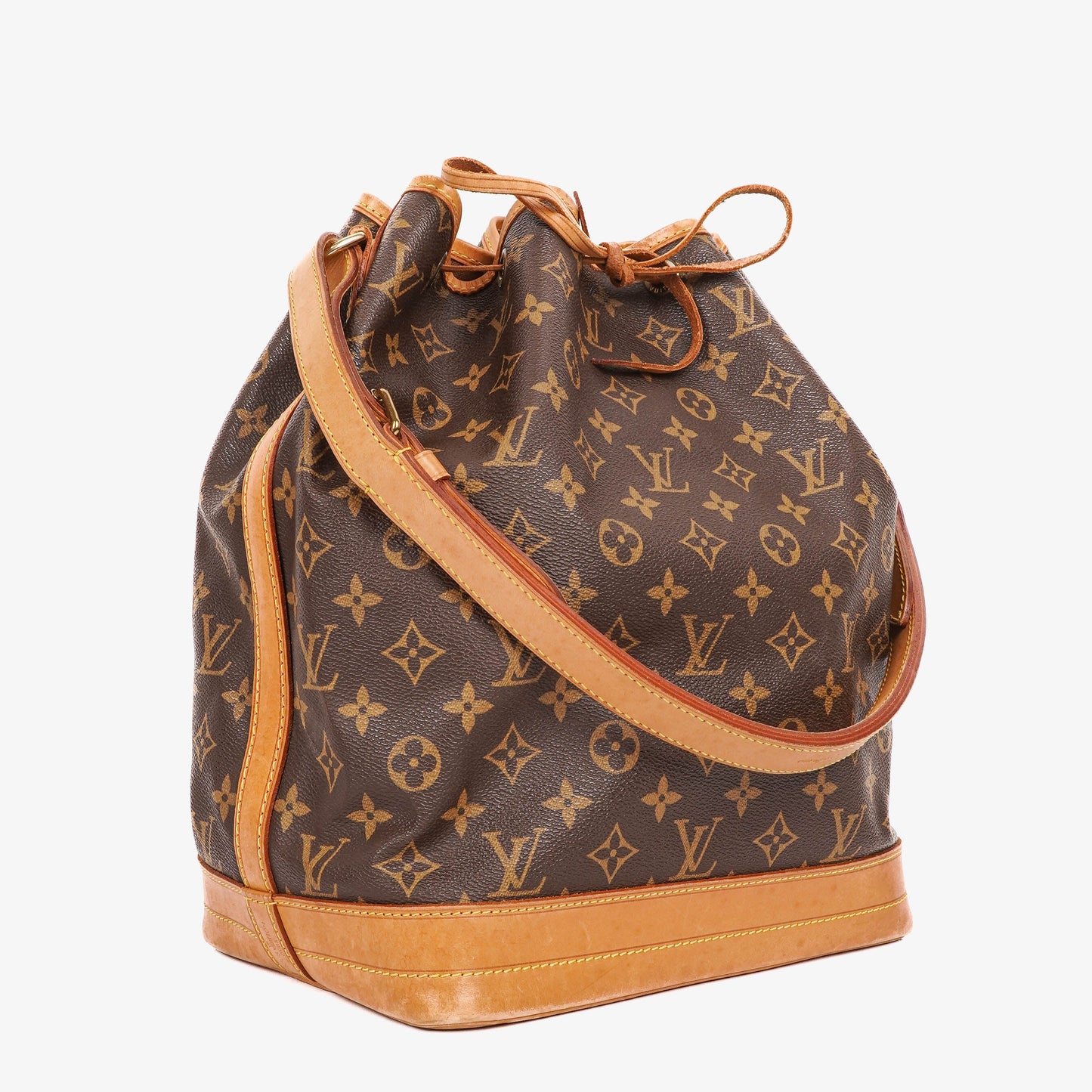 Louis Vuitton Noe Grande GM Monogram Canvas Shoulder Bag