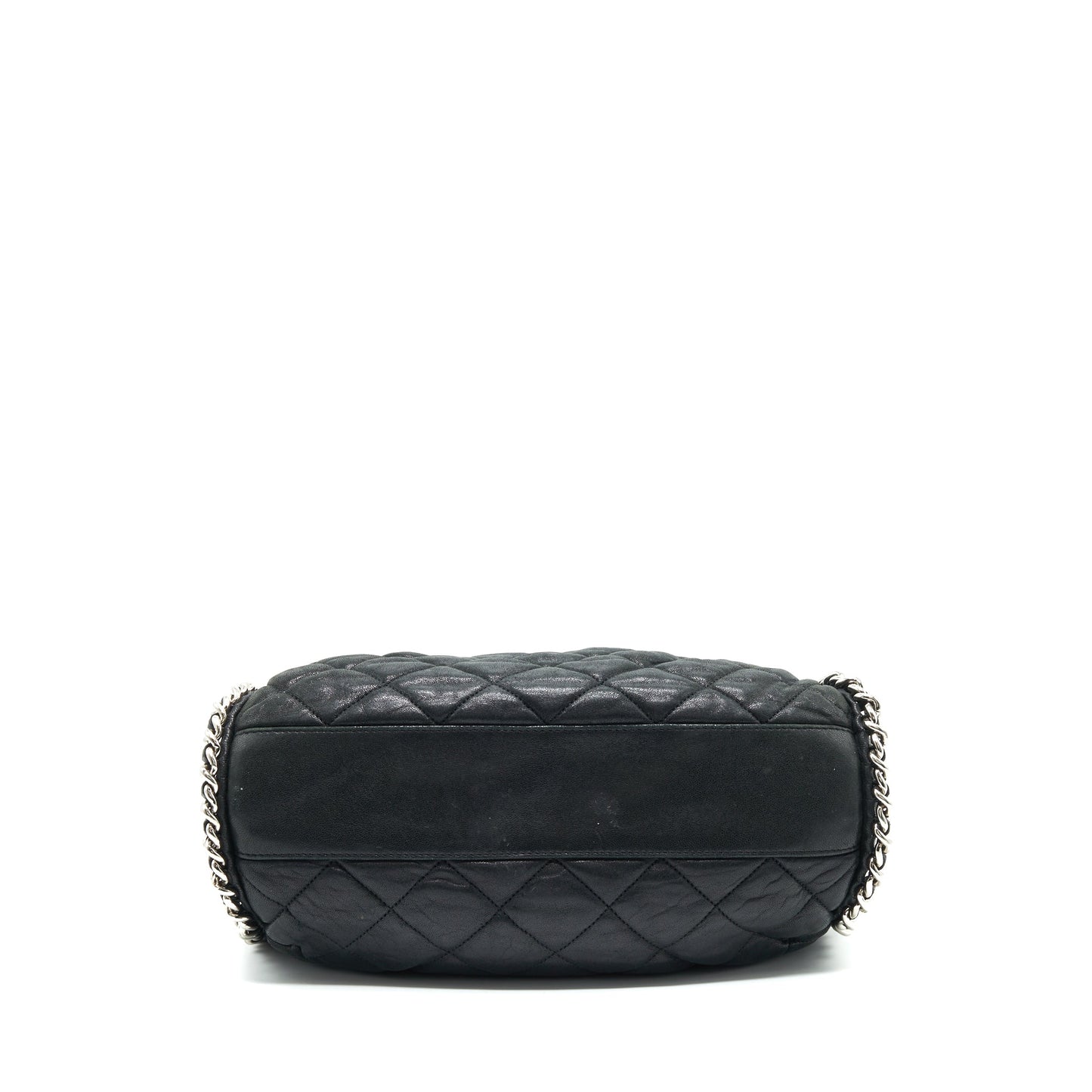 Chanel quilted leather with Chain Shoulder Bag Black